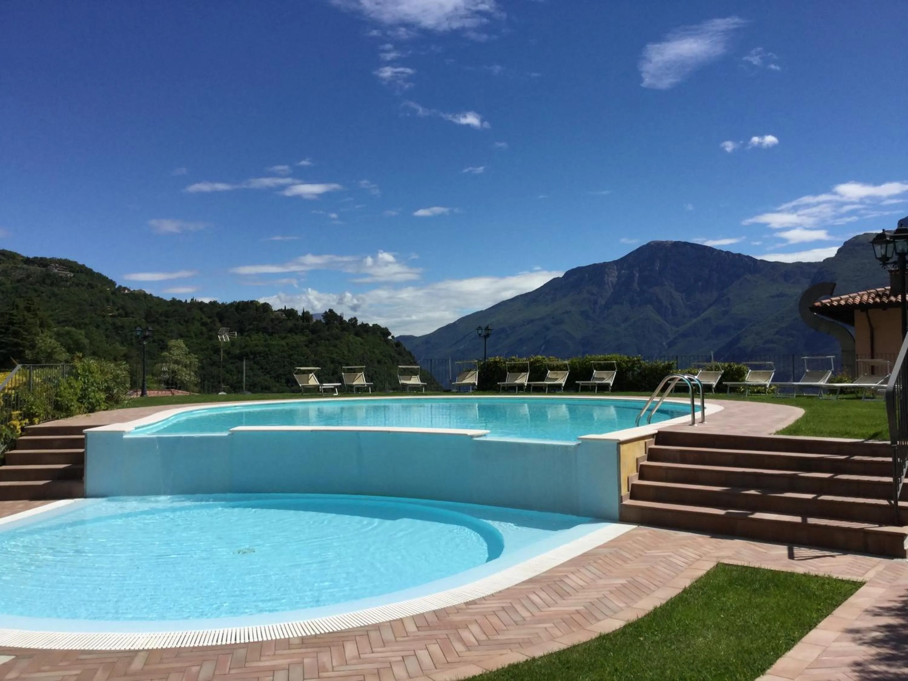 Swimming pool in 3MÙZEN apartments