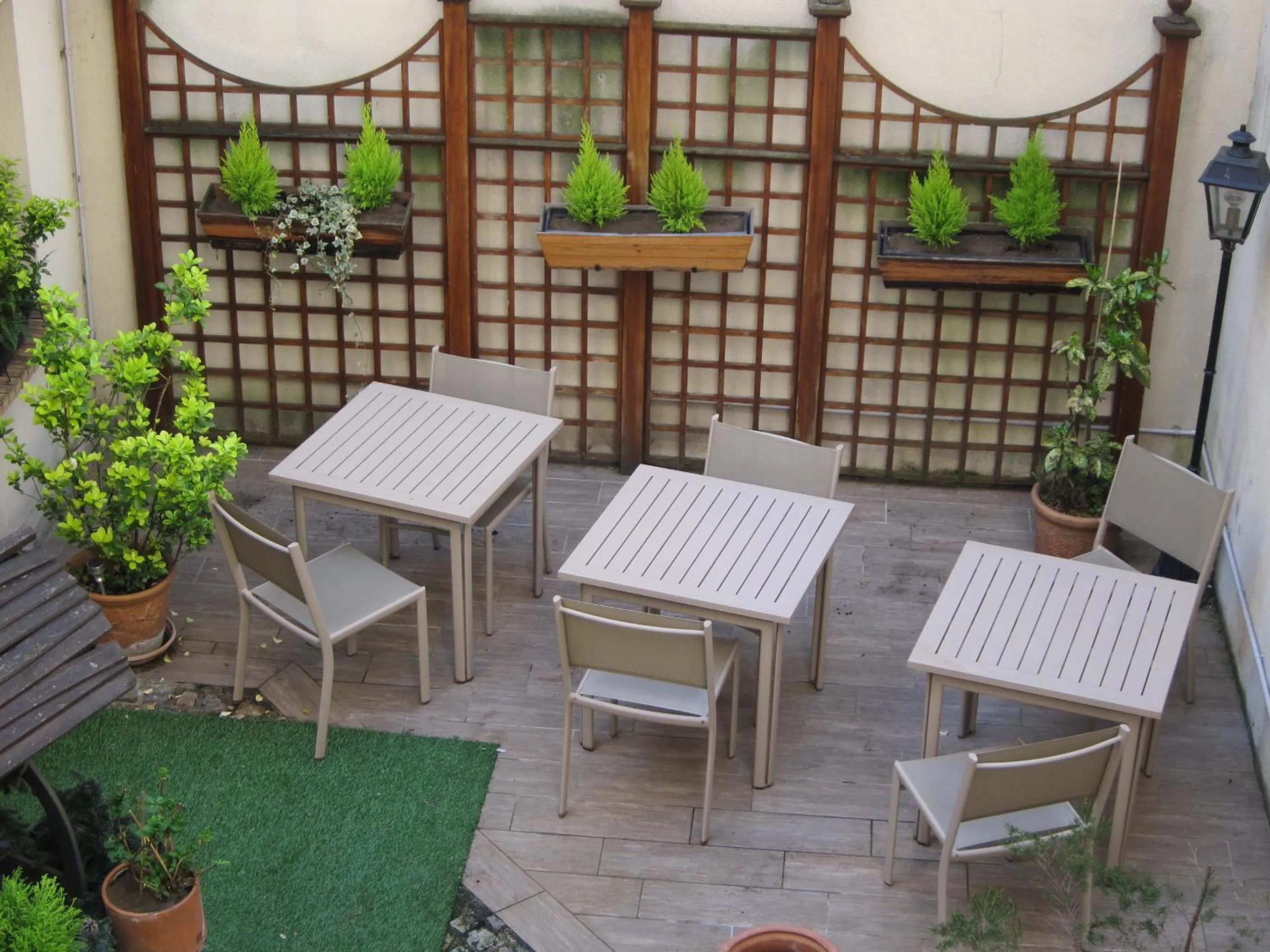 Property building in Amiral-Fondary