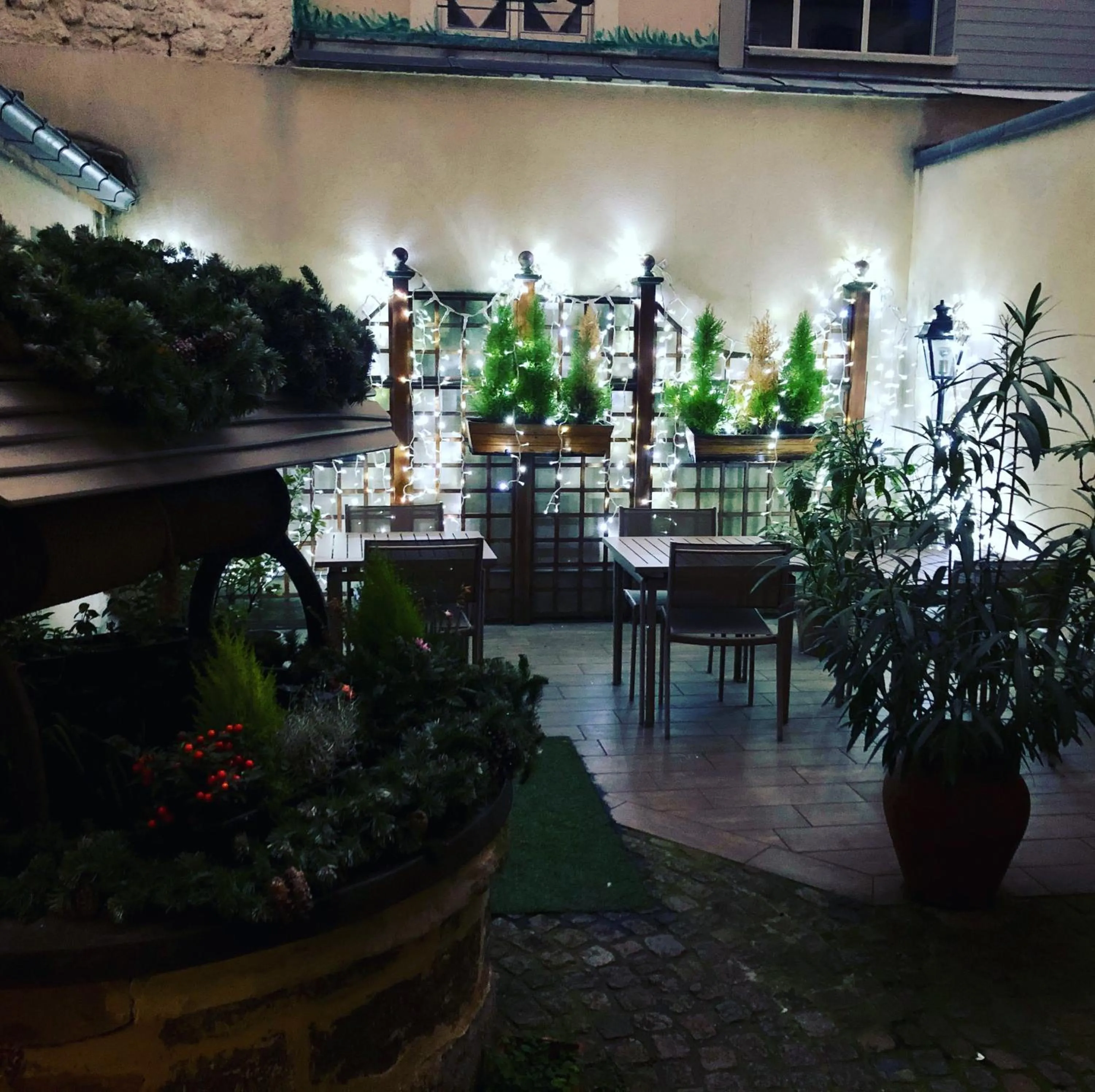 Garden view in Amiral-Fondary