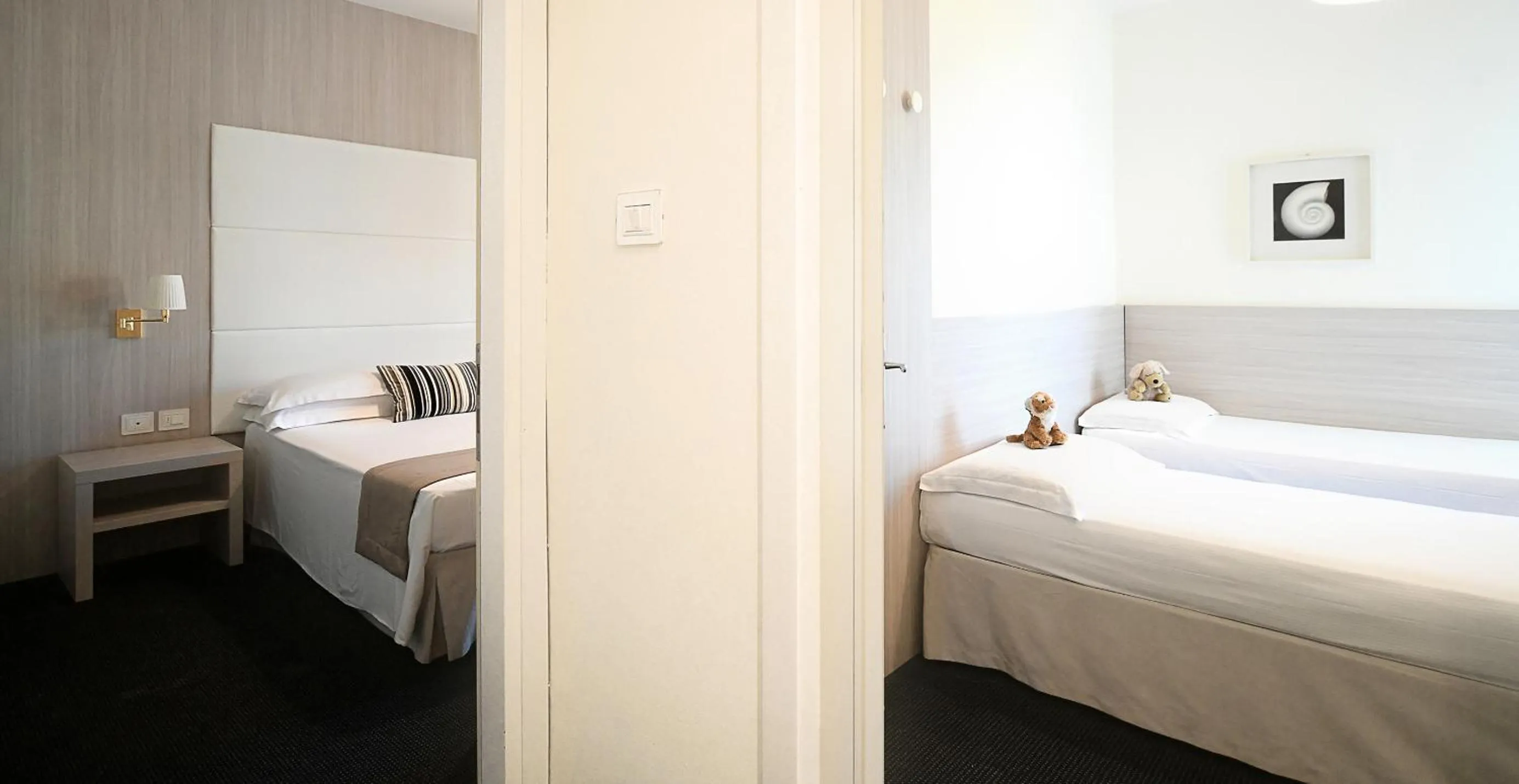 Photo of the whole room, Bed in Hotel Atlantico