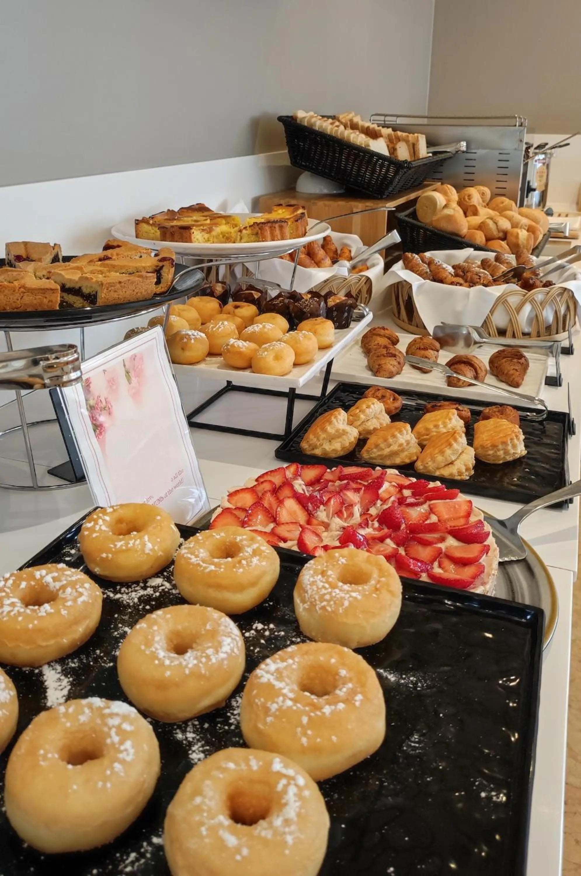 Breakfast in Hotel Atlantico