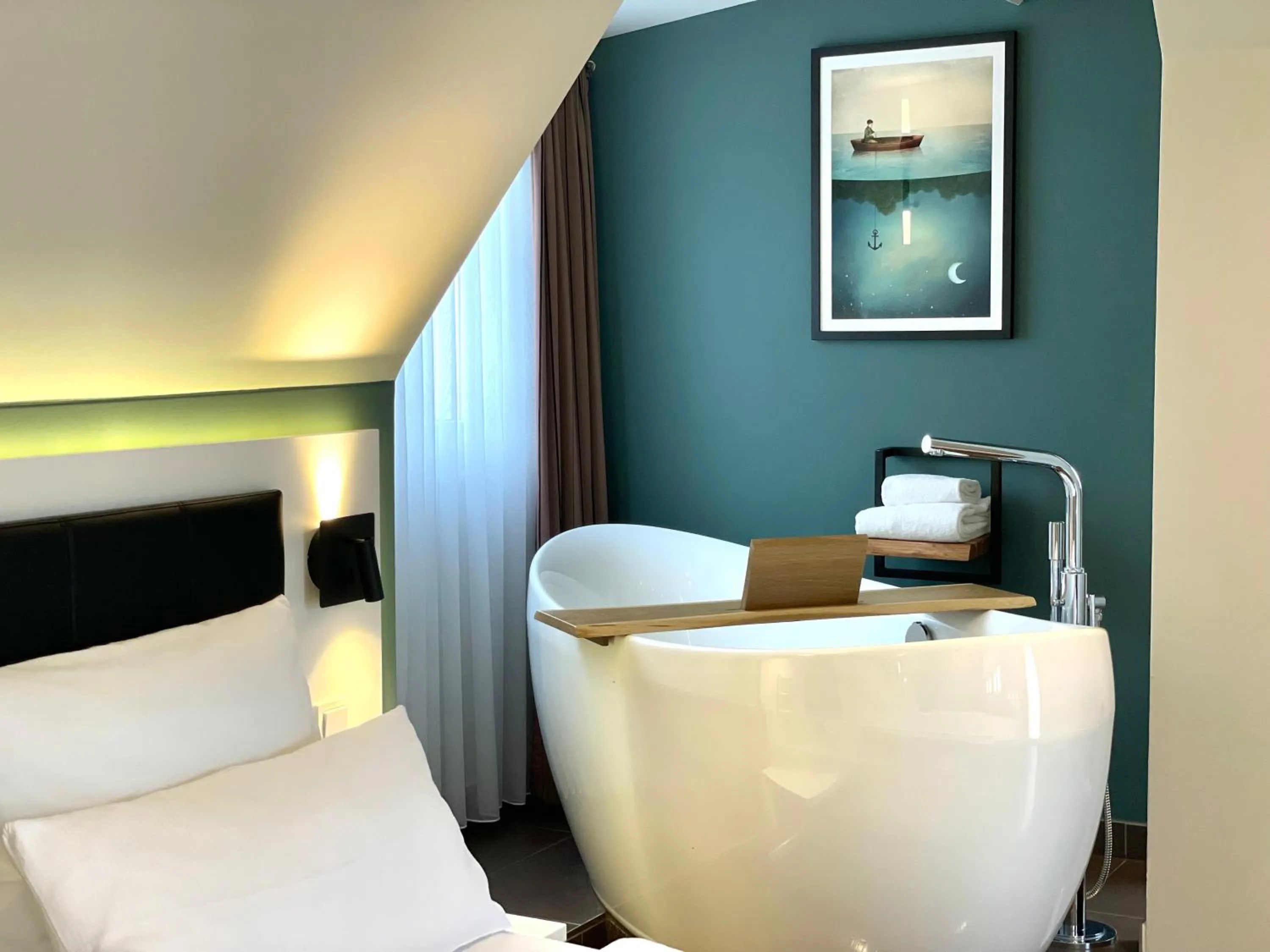 Photo of the whole room, Bed in zeitwohnhaus SUITE-HOTEL & SERVICED APARTMENTS