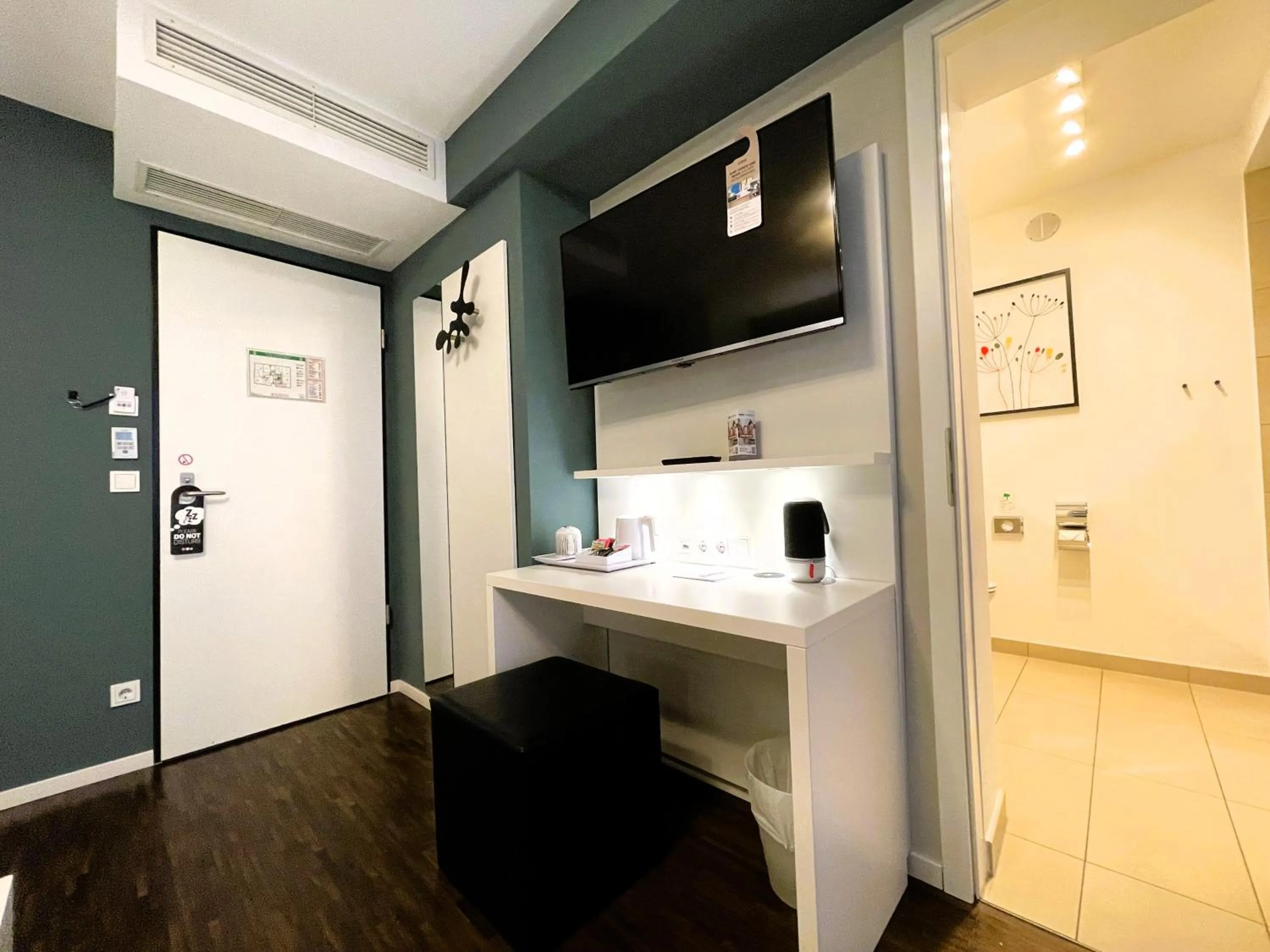 Photo of the whole room in zeitwohnhaus SUITE-HOTEL & SERVICED APARTMENTS