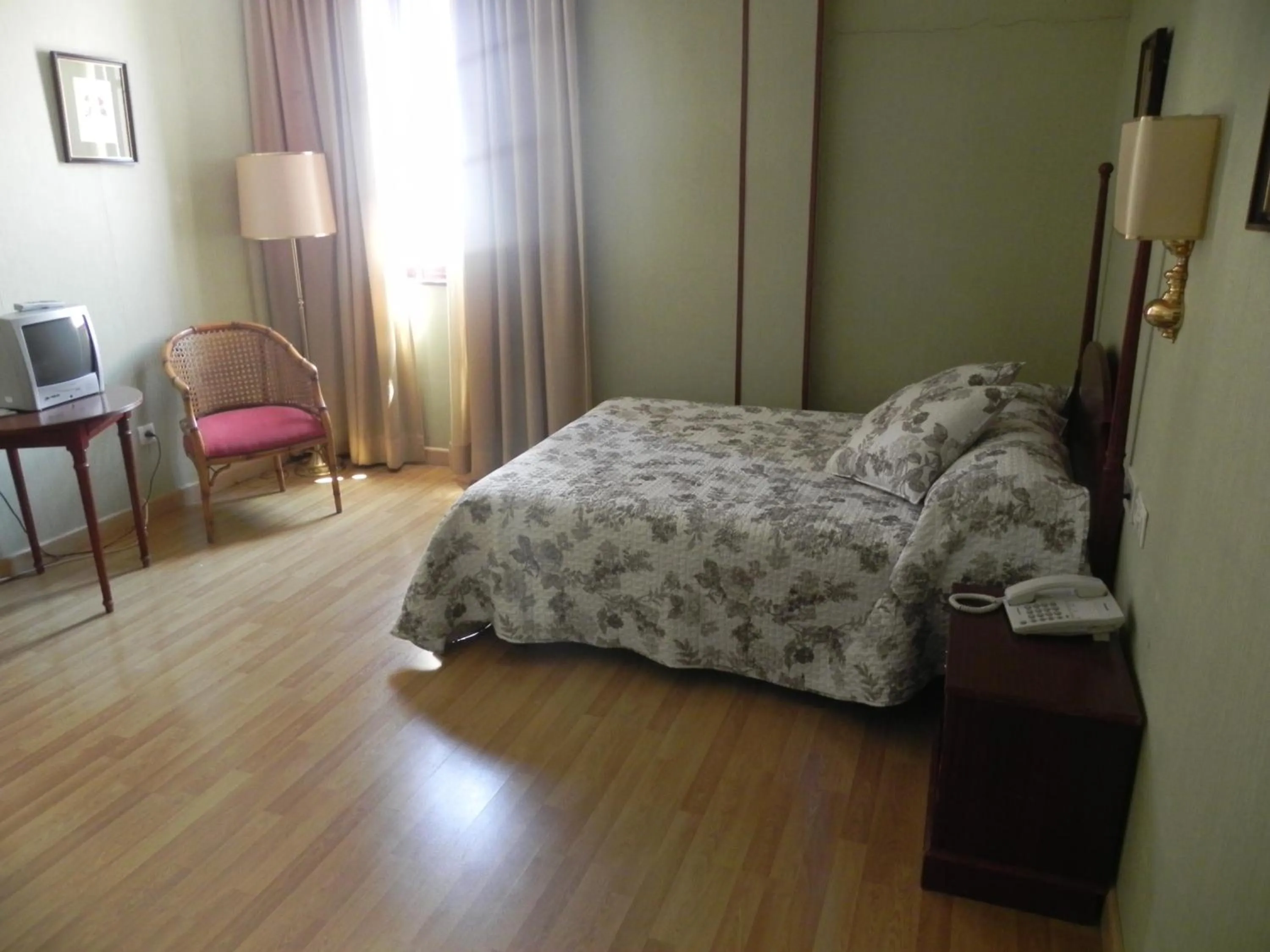 Photo of the whole room in Hotel Sierra de Aracena