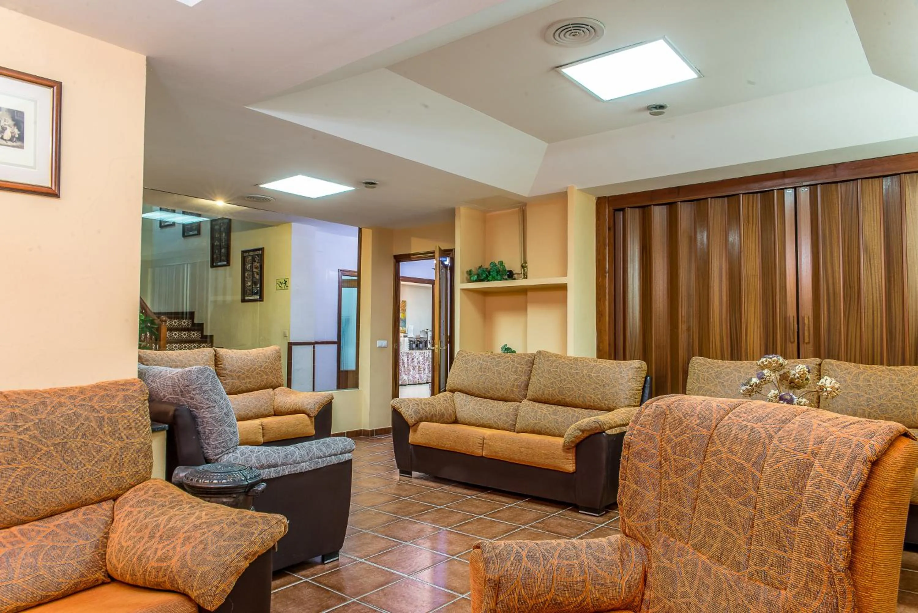 Communal lounge/ TV room in Hotel Sierra de Aracena