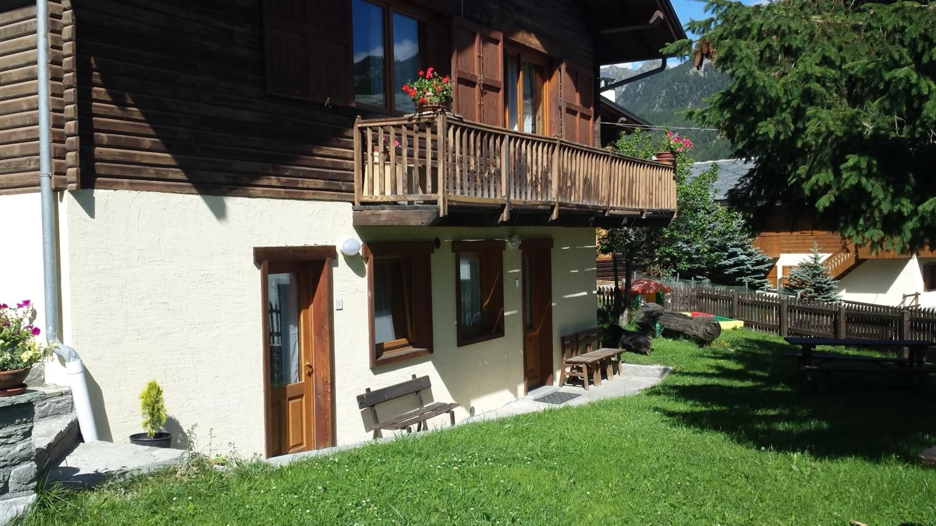 Property building in Family Apartments Le Chalet