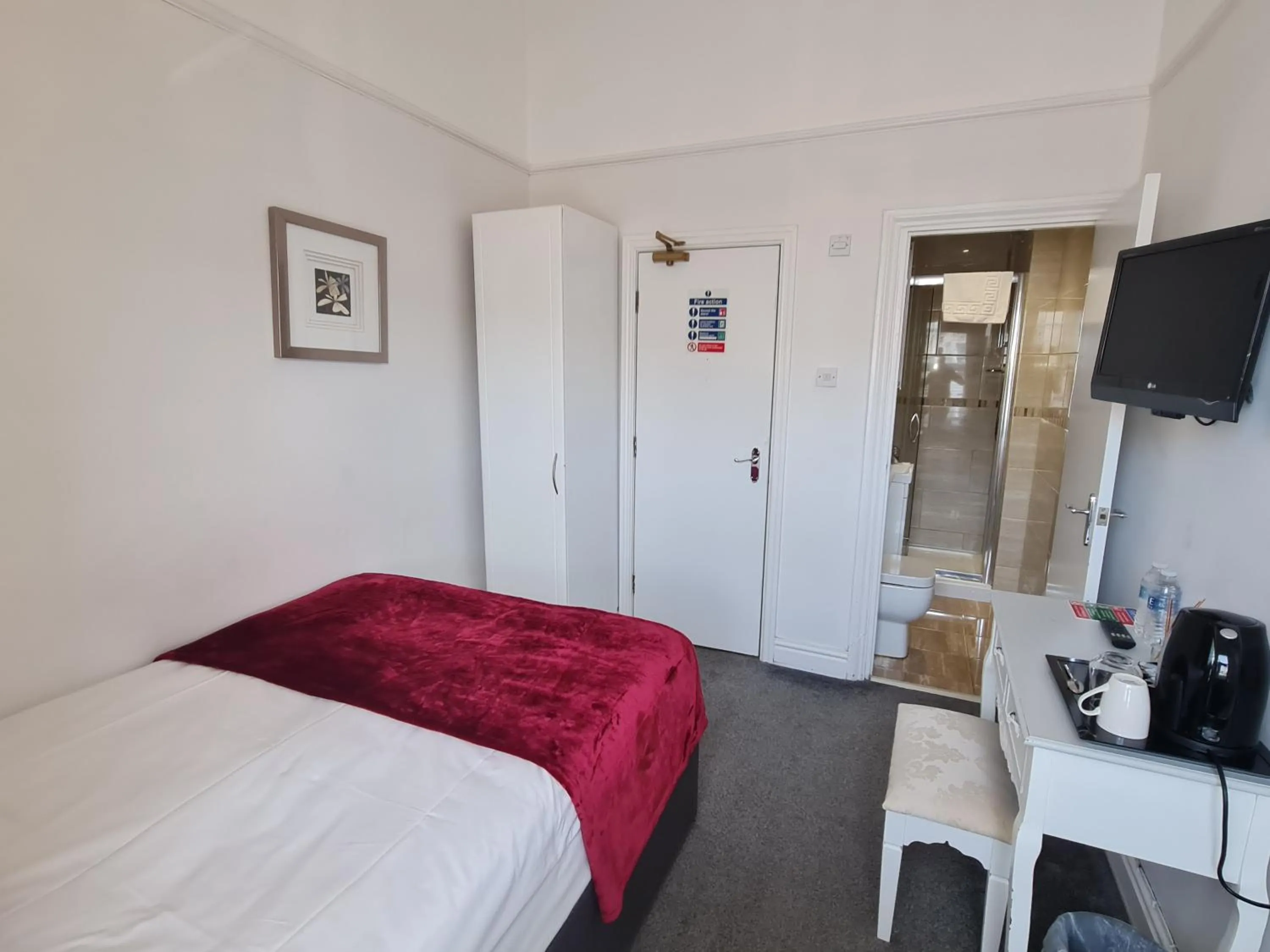 Bed in Clifton Villa - Southport