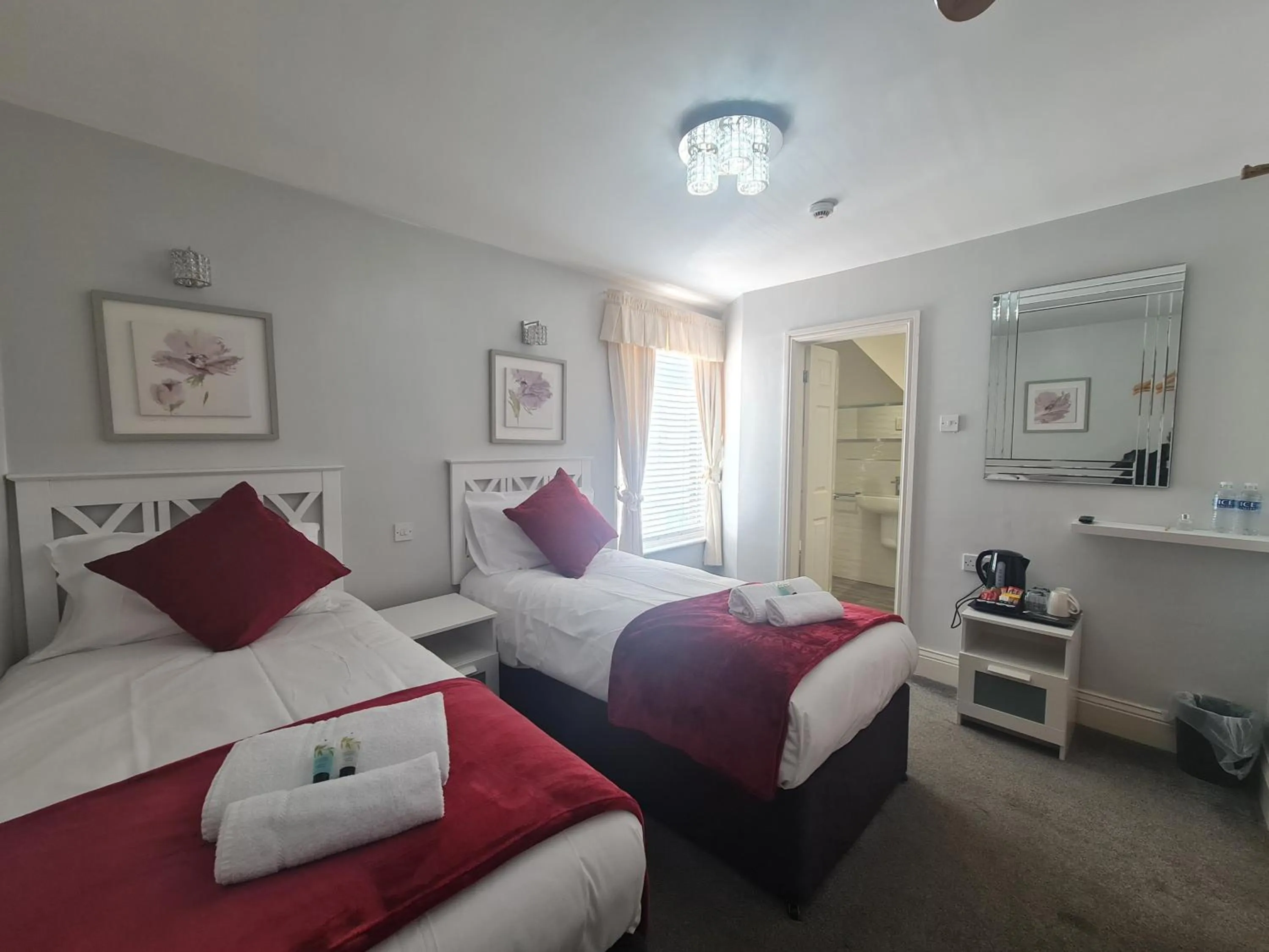 Bed in Clifton Villa - Southport