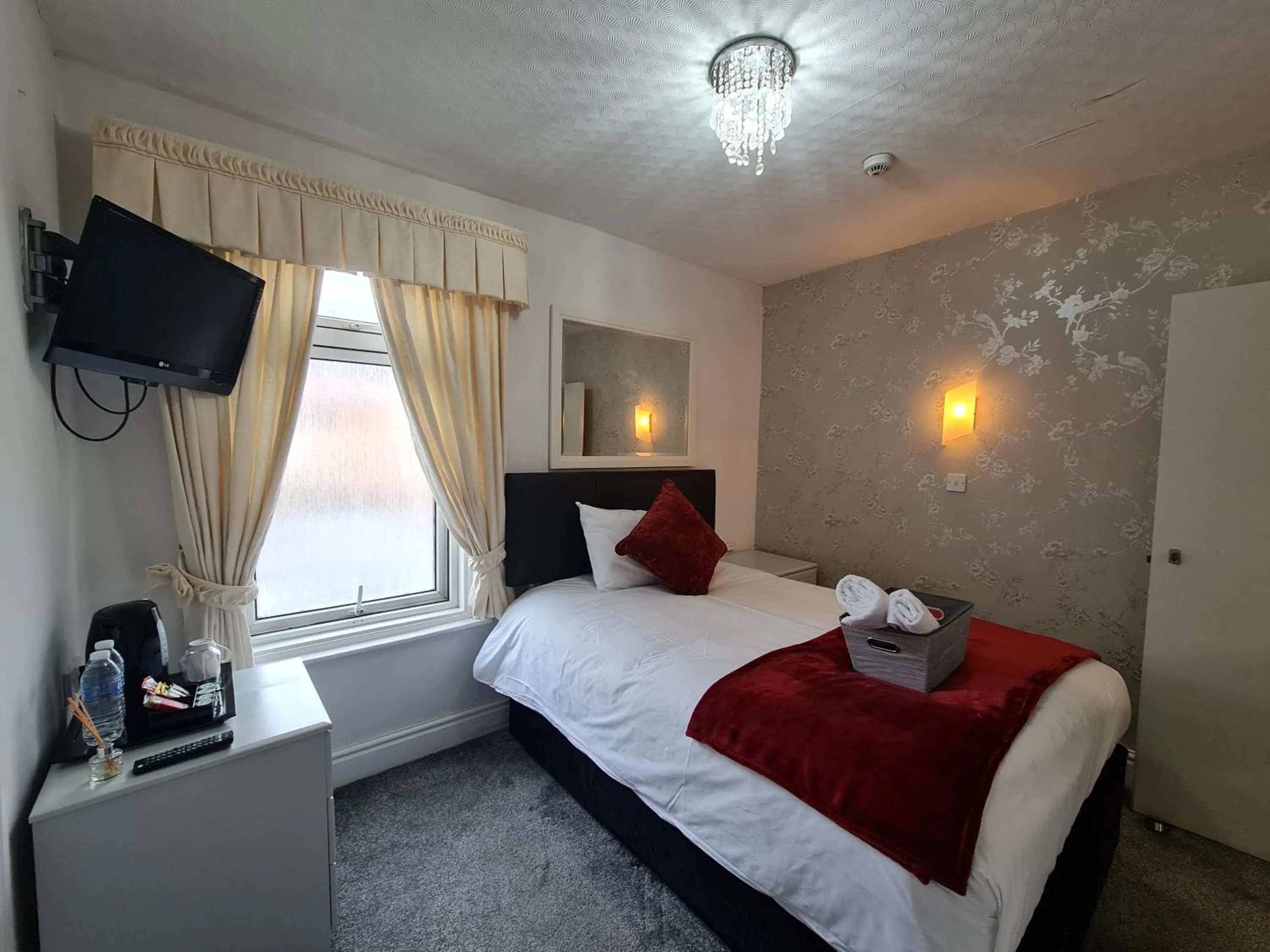 Bed in Clifton Villa - Southport