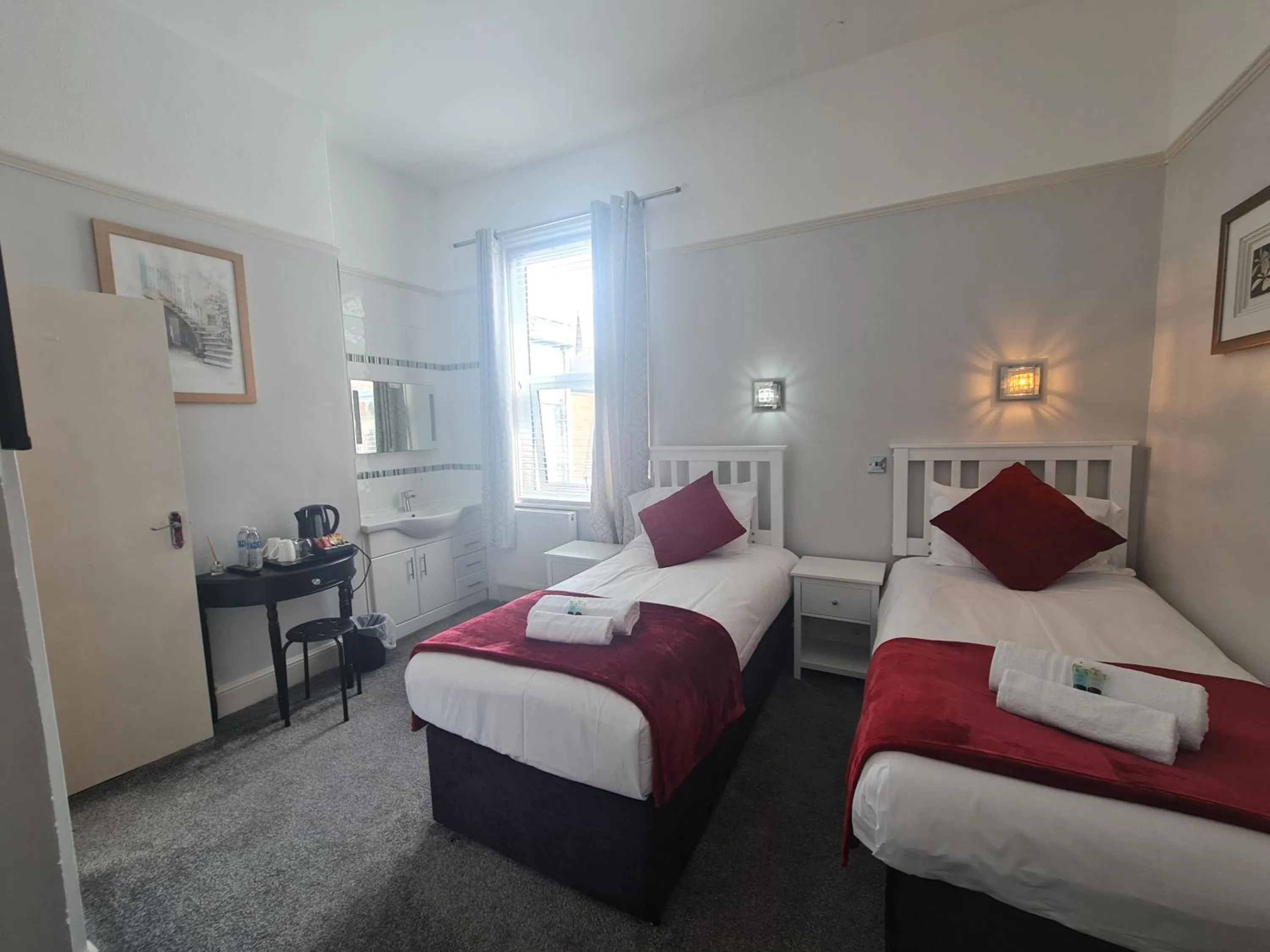 Bed in Clifton Villa - Southport