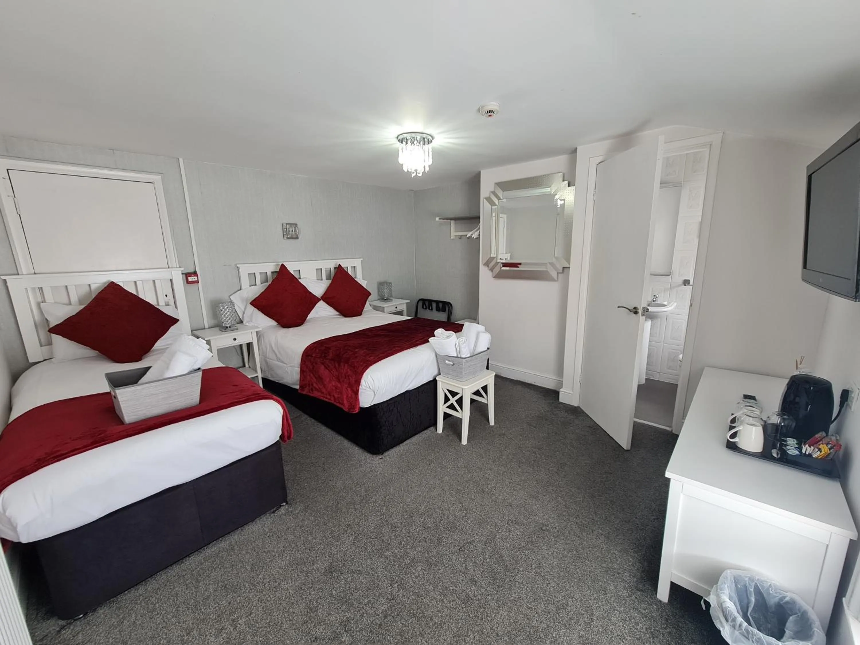 Bed in Clifton Villa - Southport