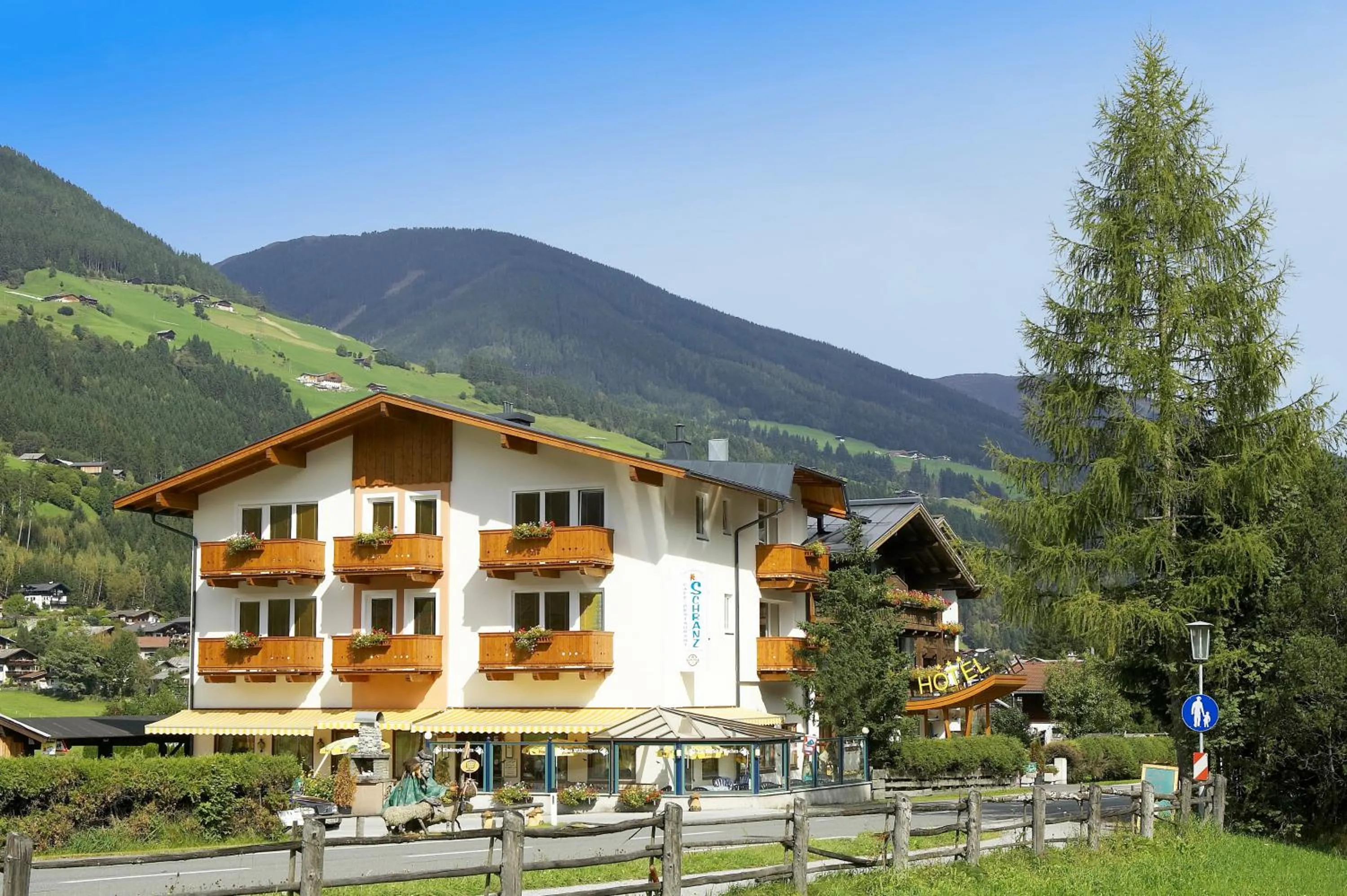 Summer in Aparthotel Garni Schranz