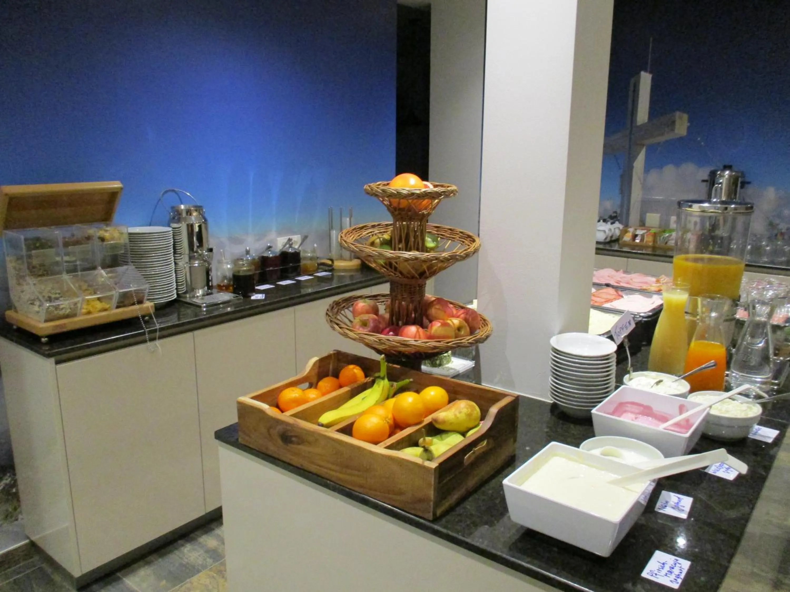 Breakfast in Aparthotel Garni Schranz