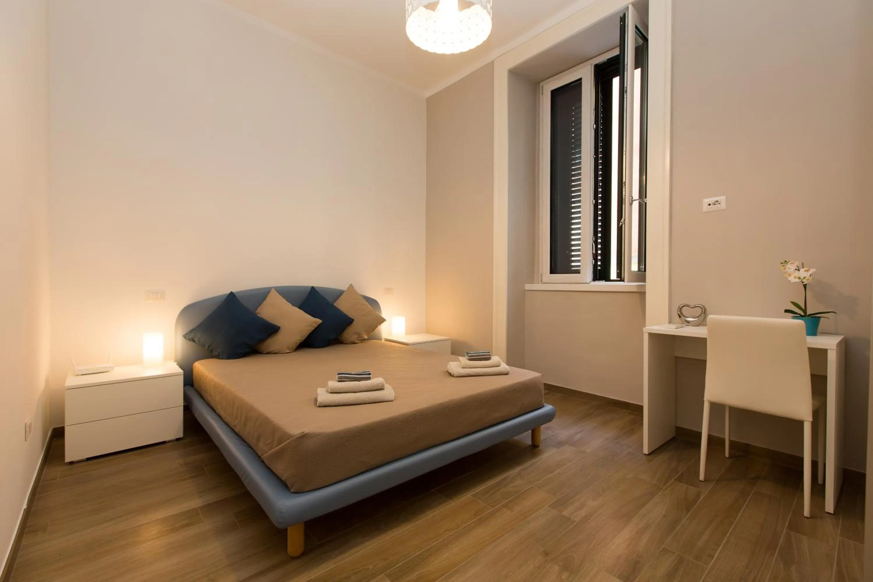 Bedroom, Bed in Salerno Prestige Apartment