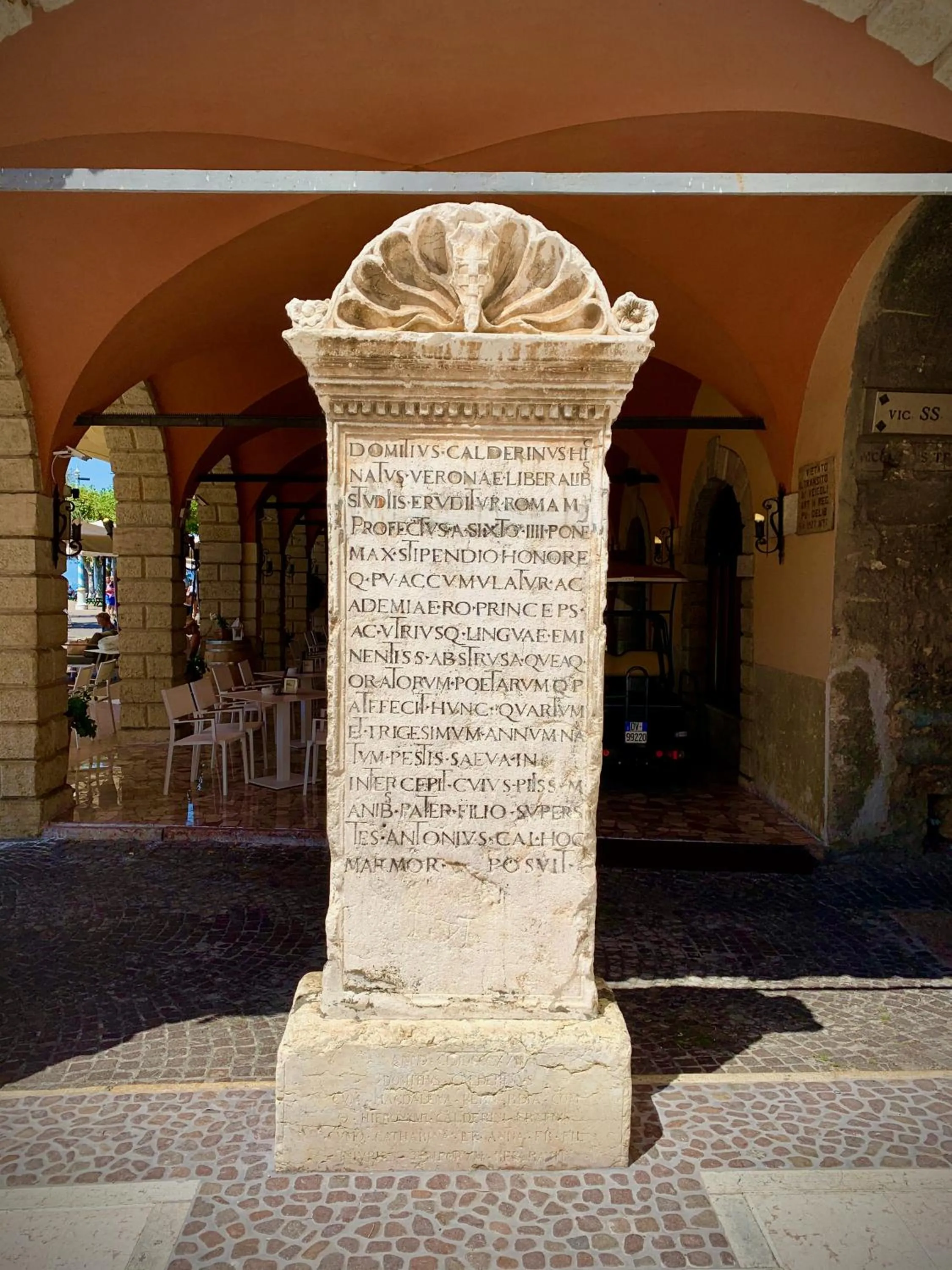 Patio in Albergo Gardesana