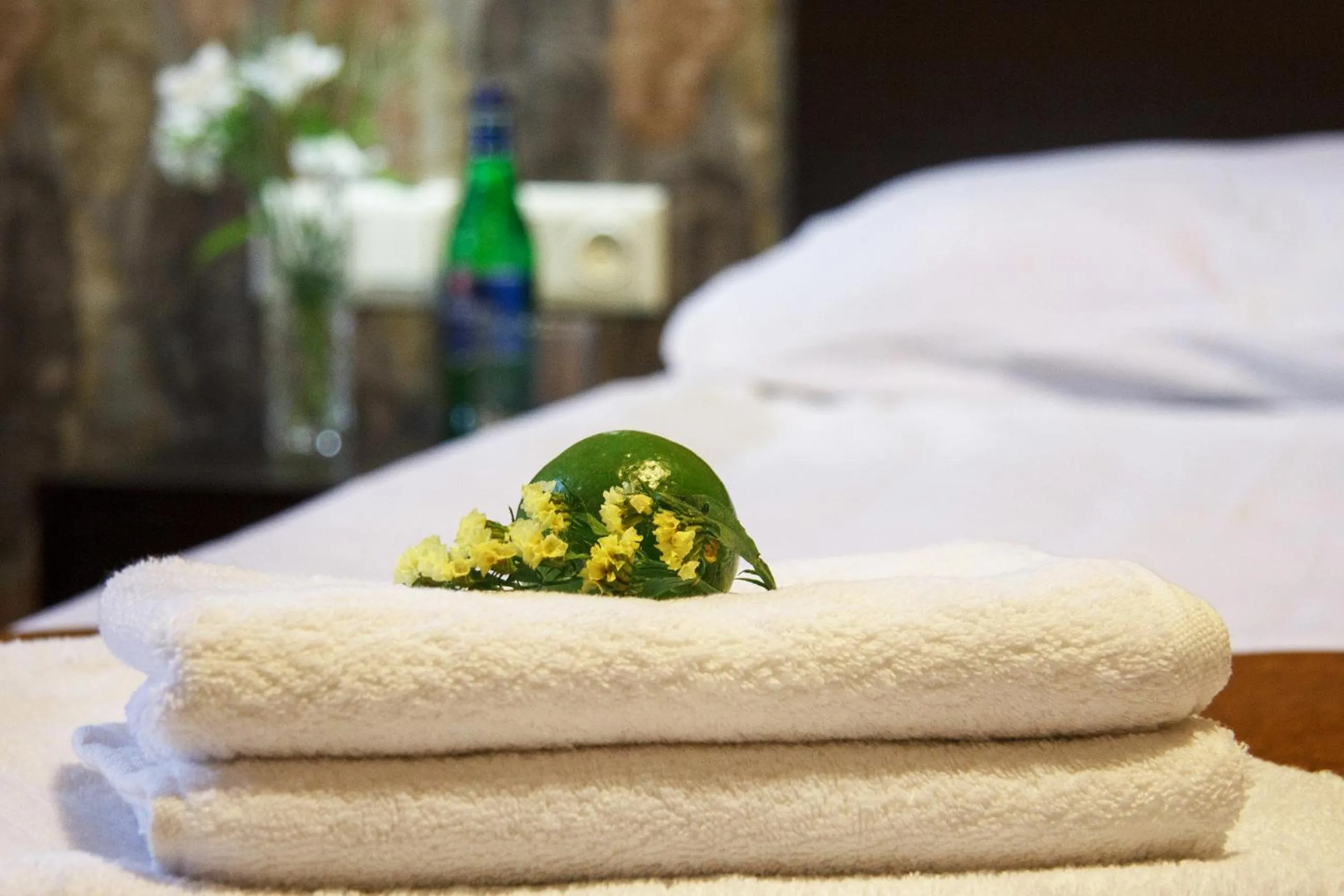 Food, Bed in WOW Guest house in apartment 141