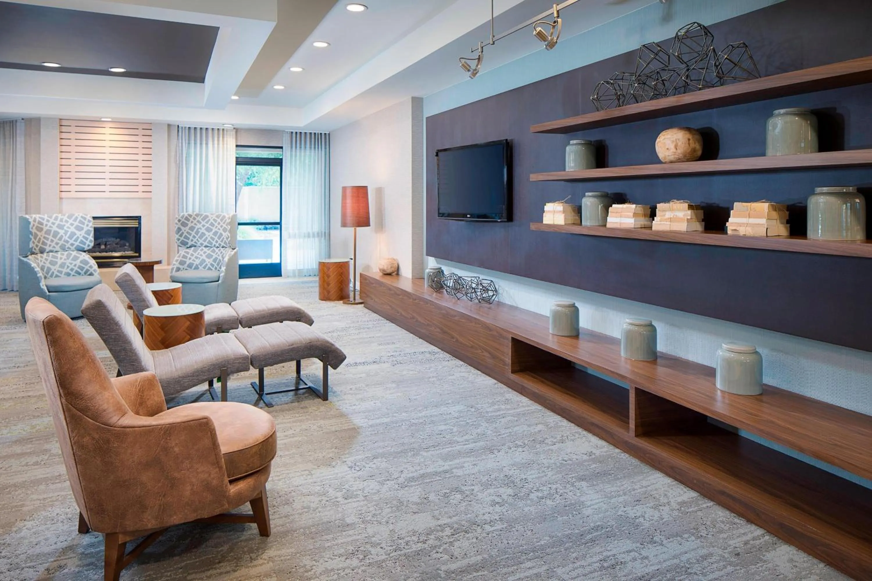 Lobby or reception in Courtyard by Marriott Richmond Airport