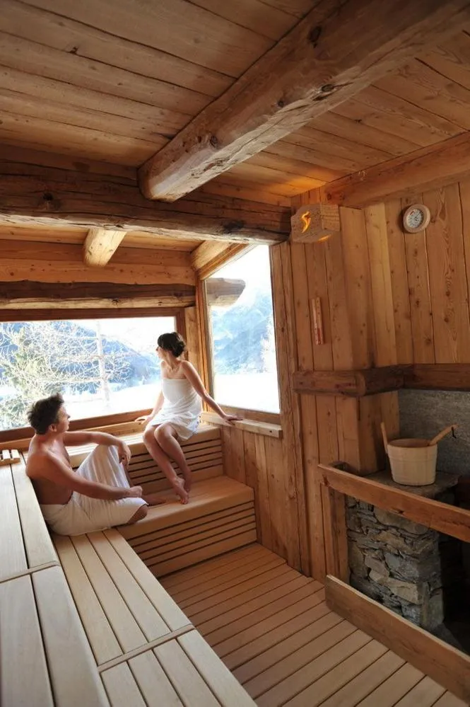 Day in La Madonnina Del Gran Paradiso Wellness Hotel