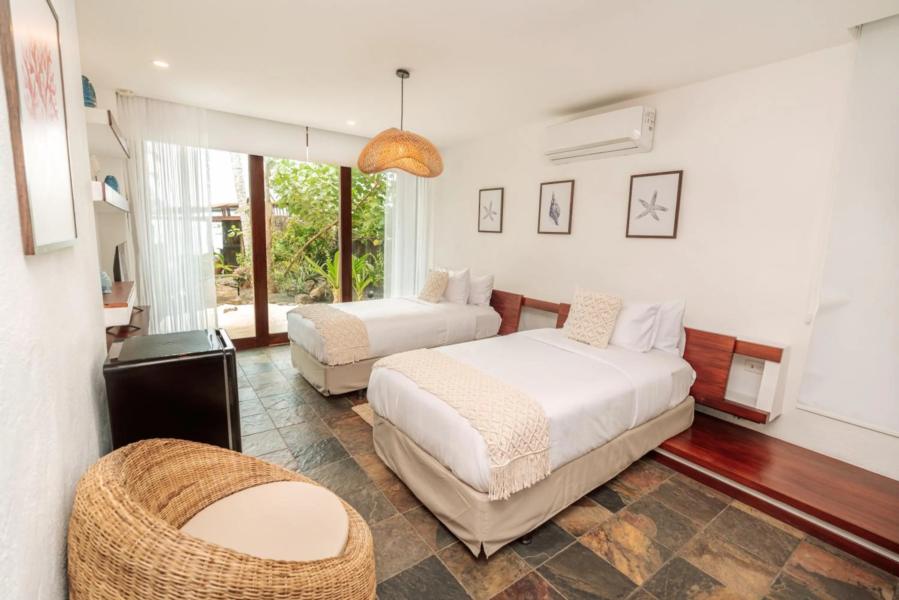 Bed in Hotel Villa Escalesia Galapagos