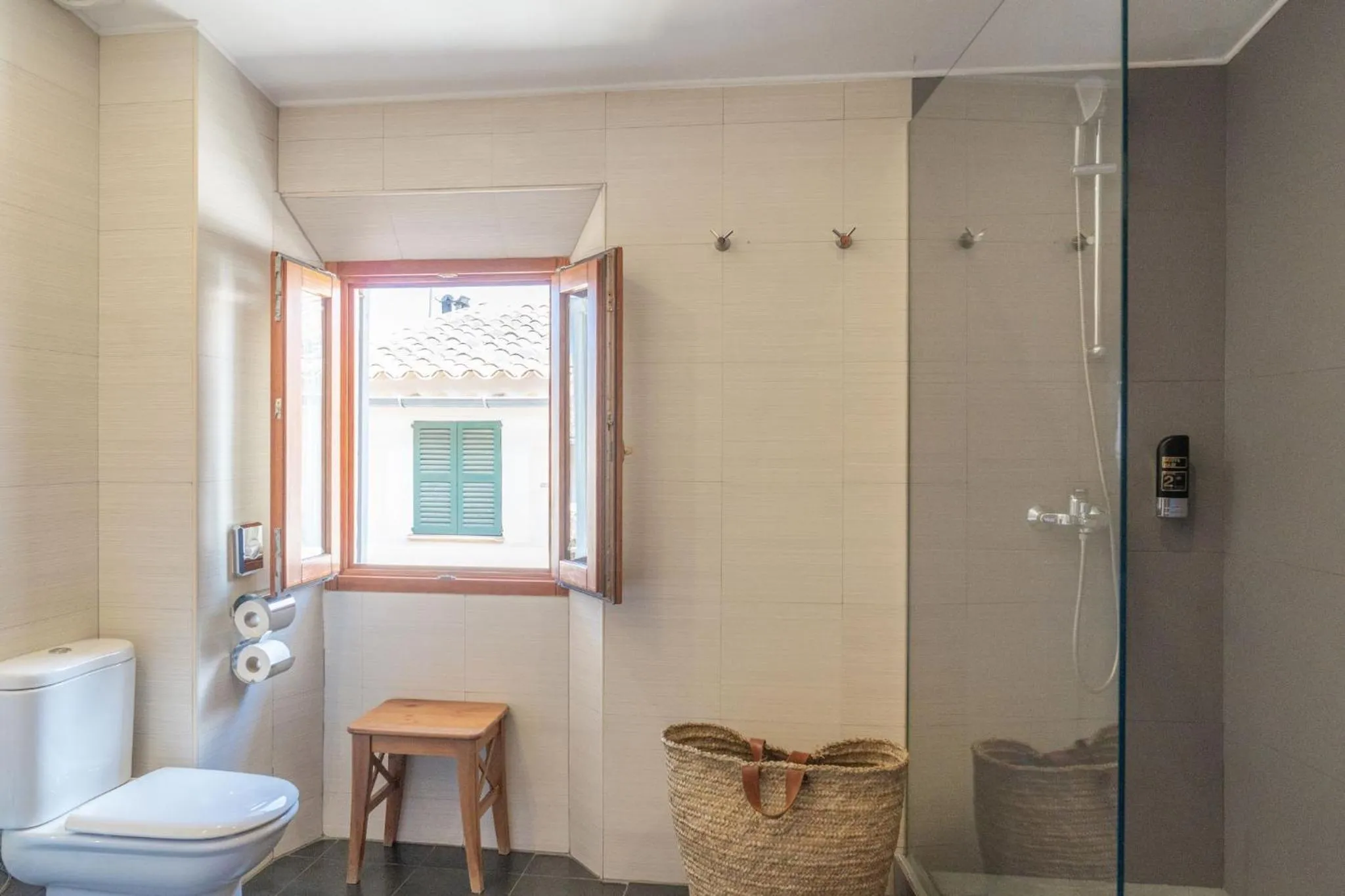 Shower in Hotel Can Abril