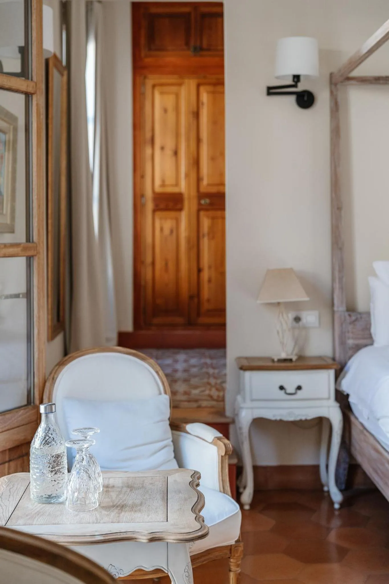 Living room, Bed in Hotel Can Abril