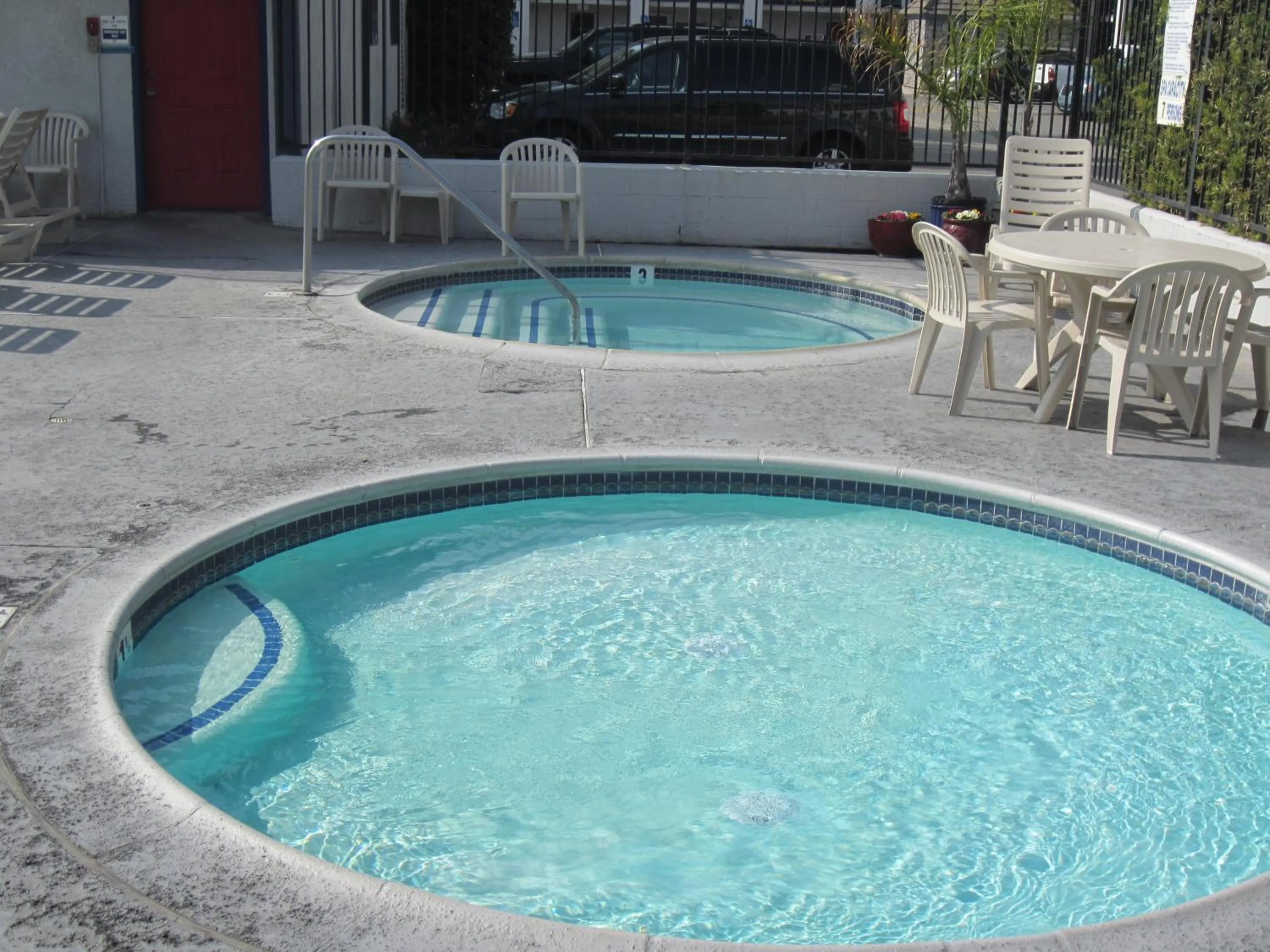 Spa and wellness centre/facilities in Castle Inn and Suites Anaheim