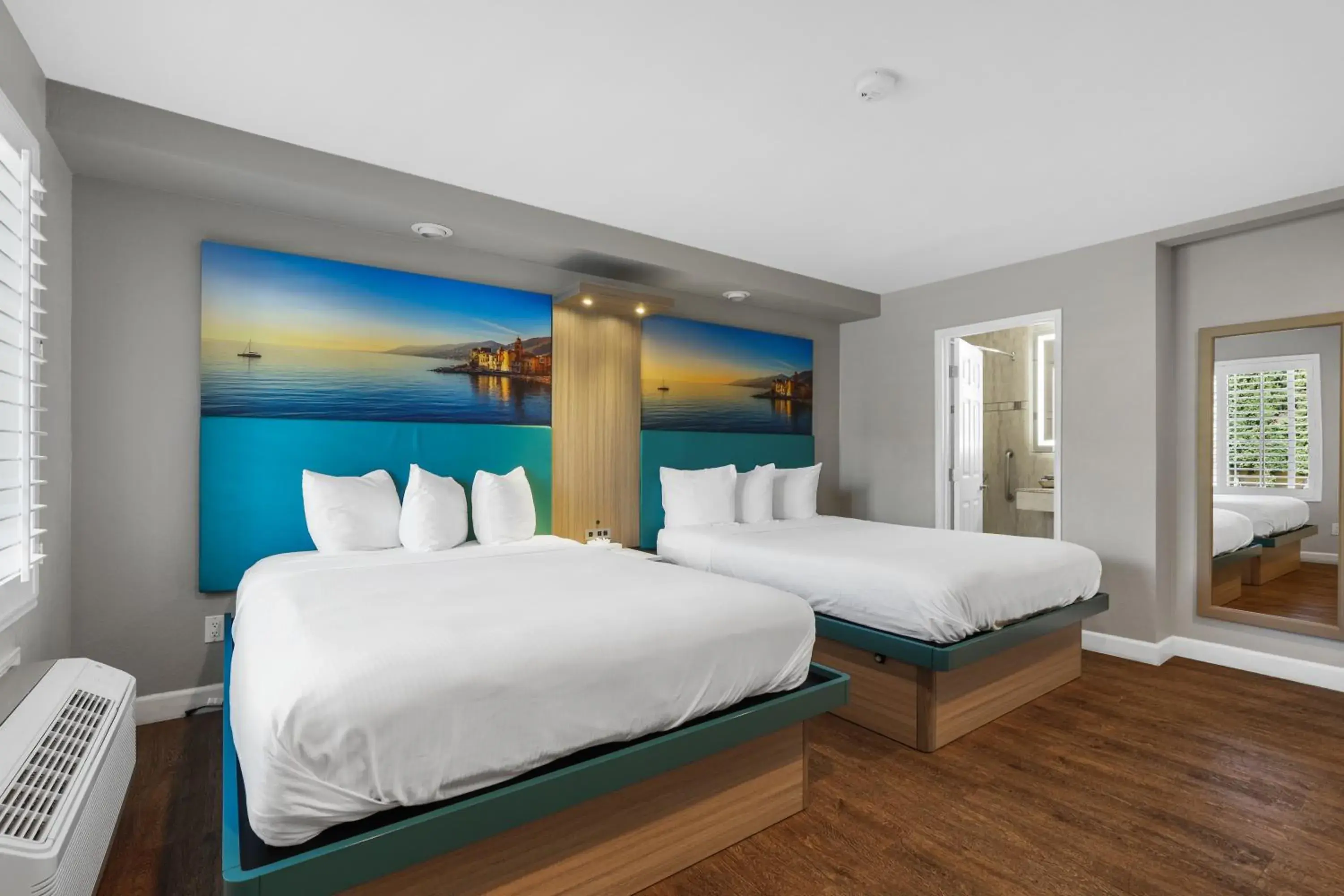 Queen Room with Two Queen Beds - Non-Smoking in Motel Mediteran Queen Room with Two Queen Beds - Non-Smoking in Motel Mediteran