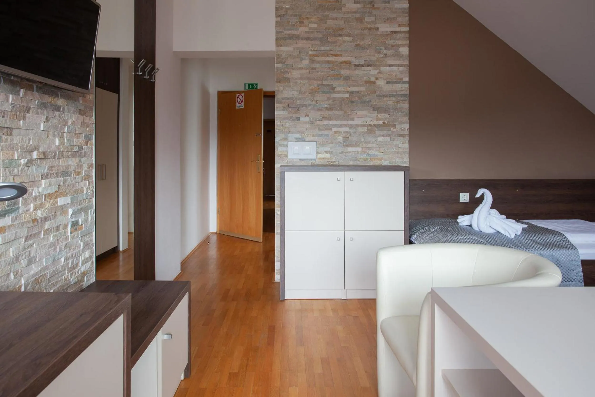 Photo of the whole room in Pension Bled