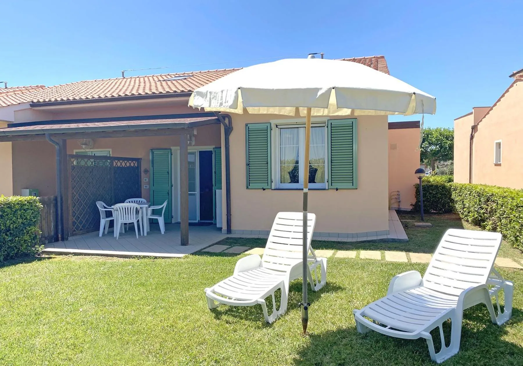 Facade/entrance in Rosa Dei Venti