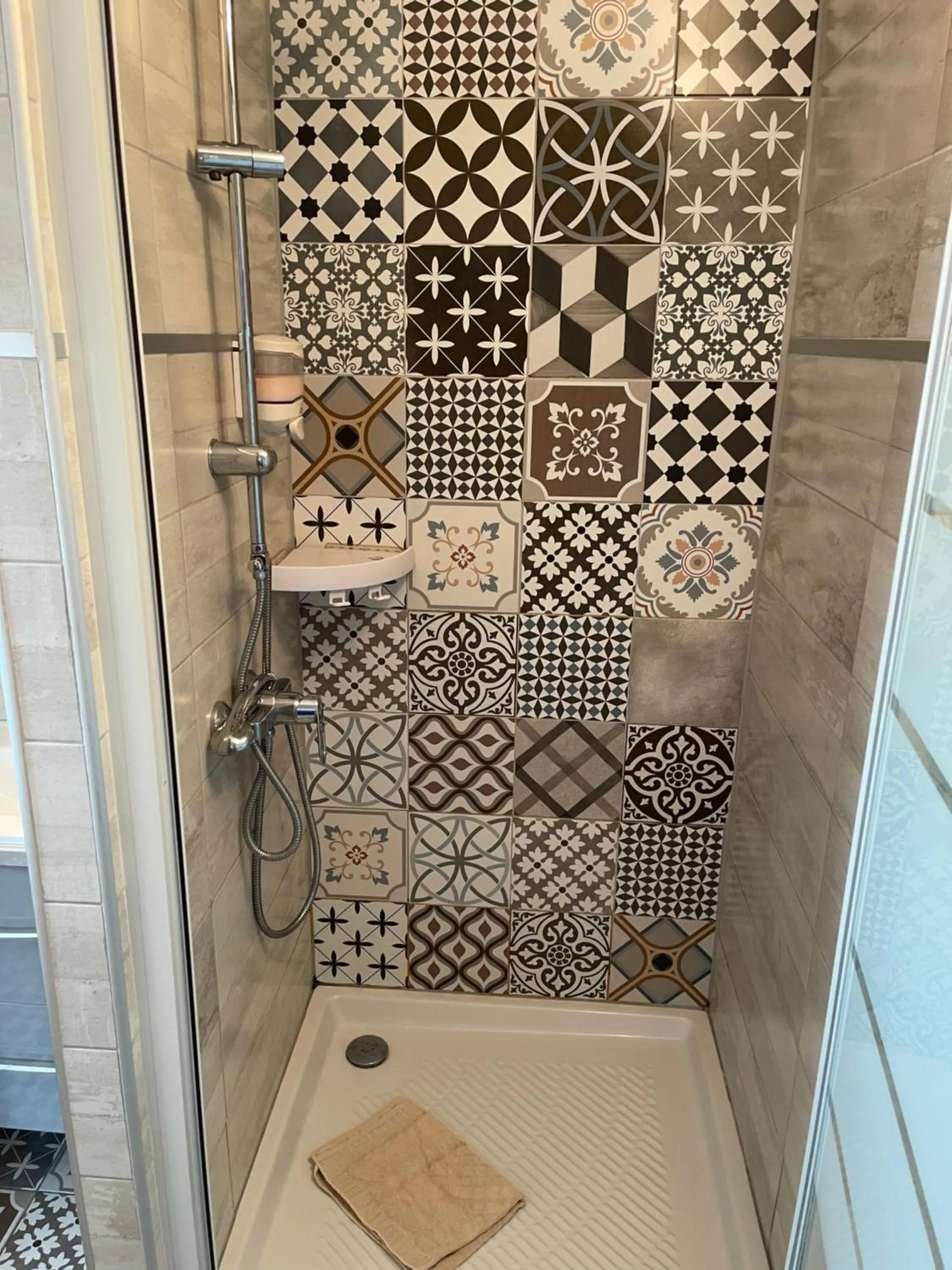 Shower in Hotel Clair Logis