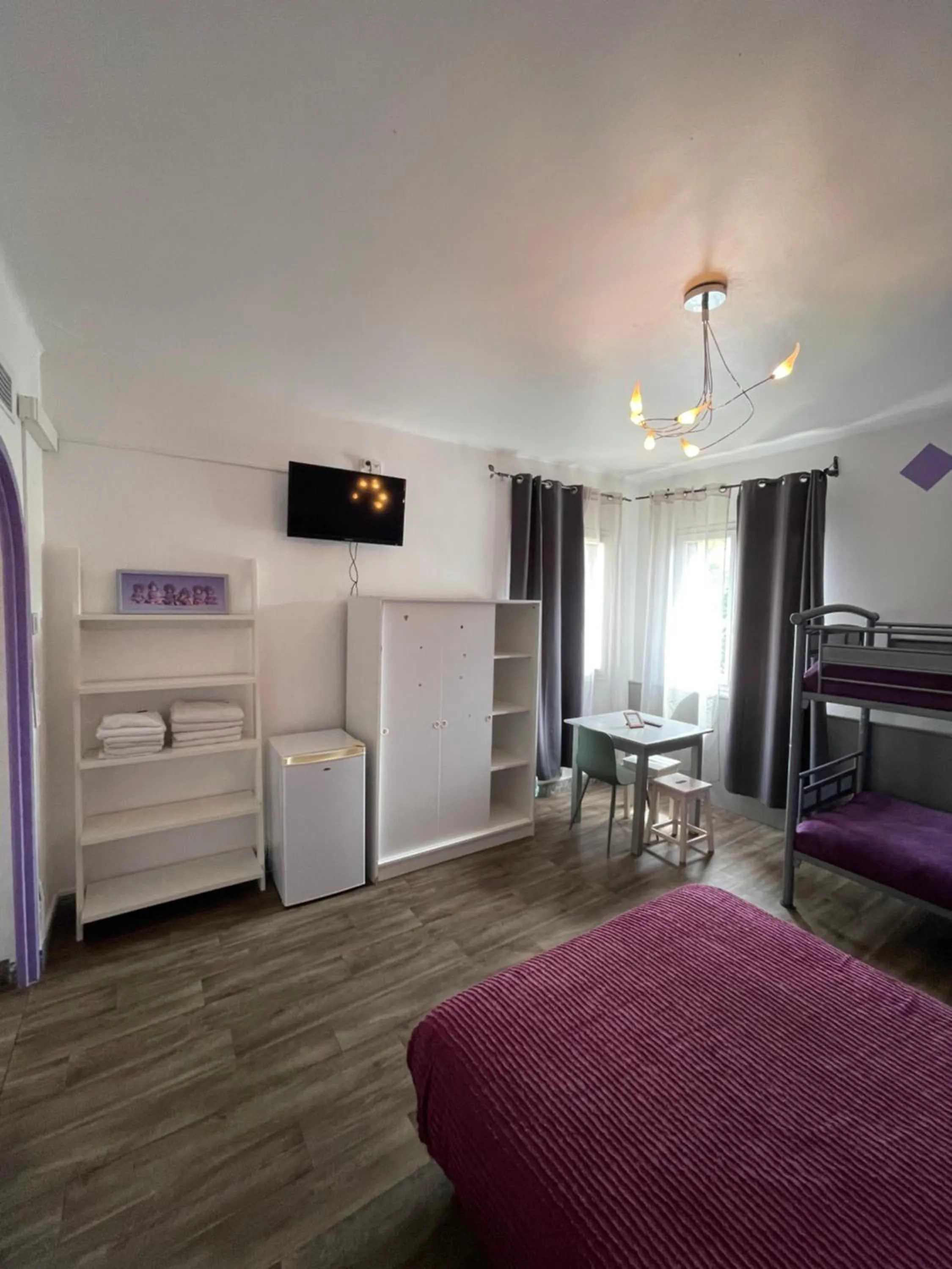 Bed in Hotel Clair Logis