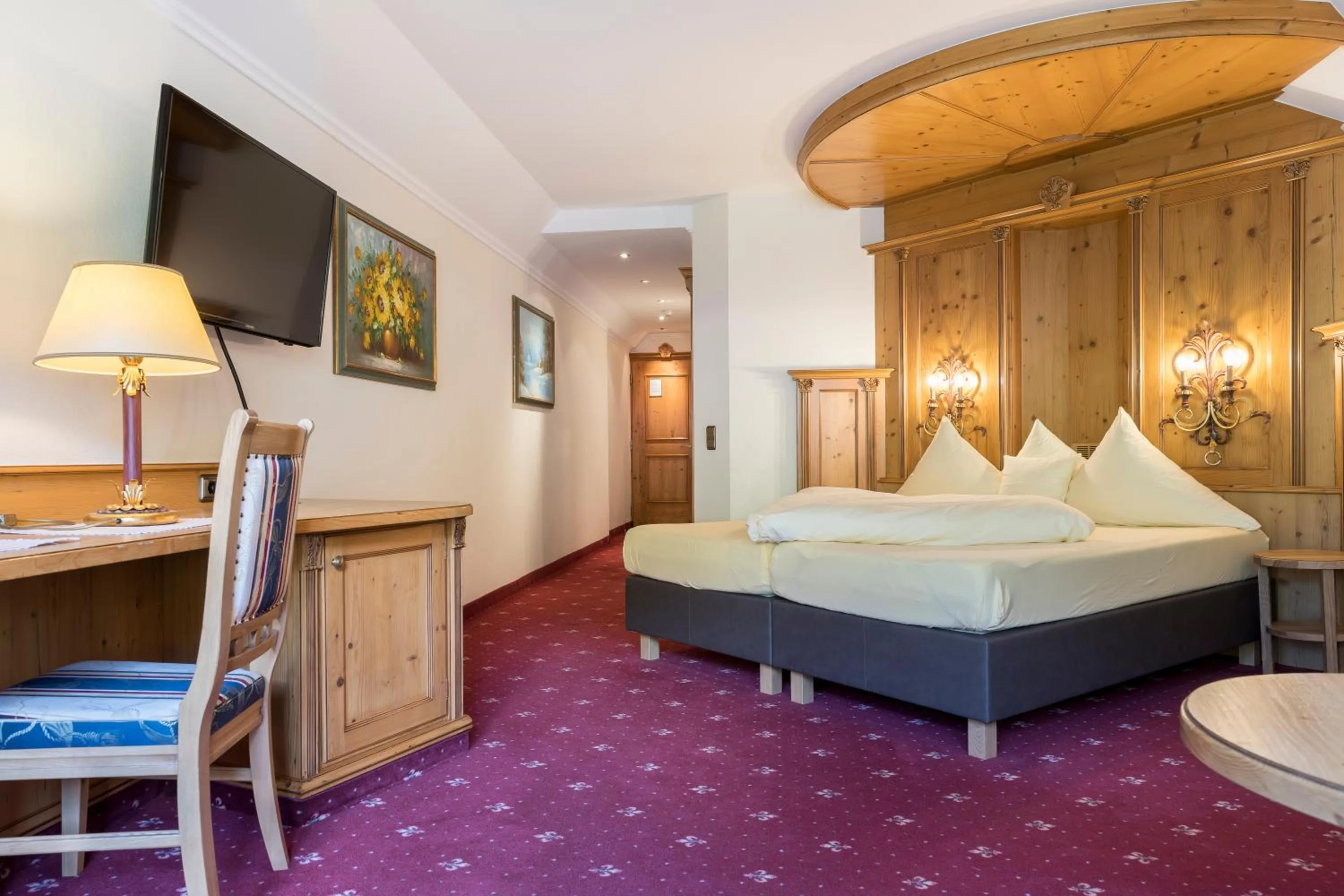 Photo of the whole room, Bed in Hotel Alte Post