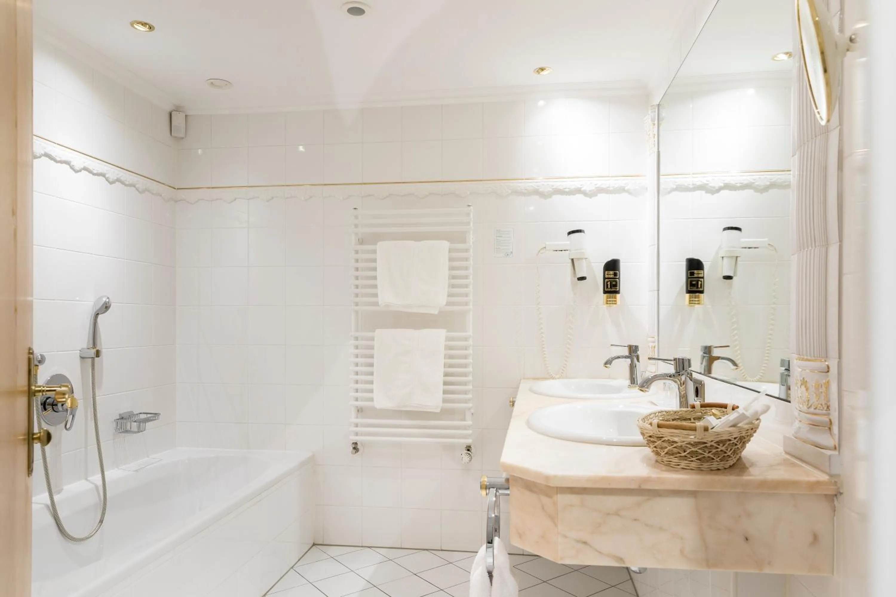 Bathroom in Hotel Alte Post