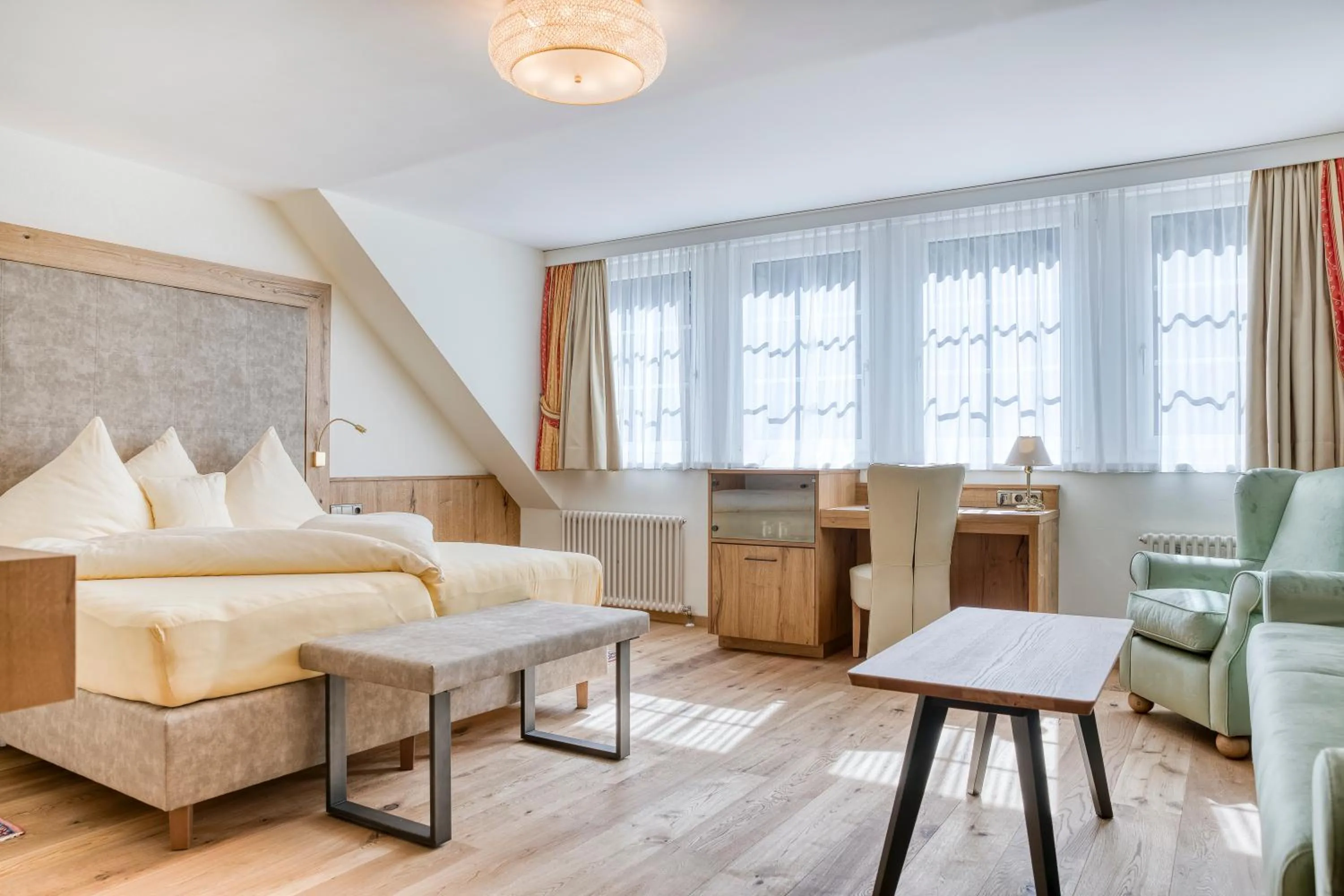 Photo of the whole room in Hotel Alte Post