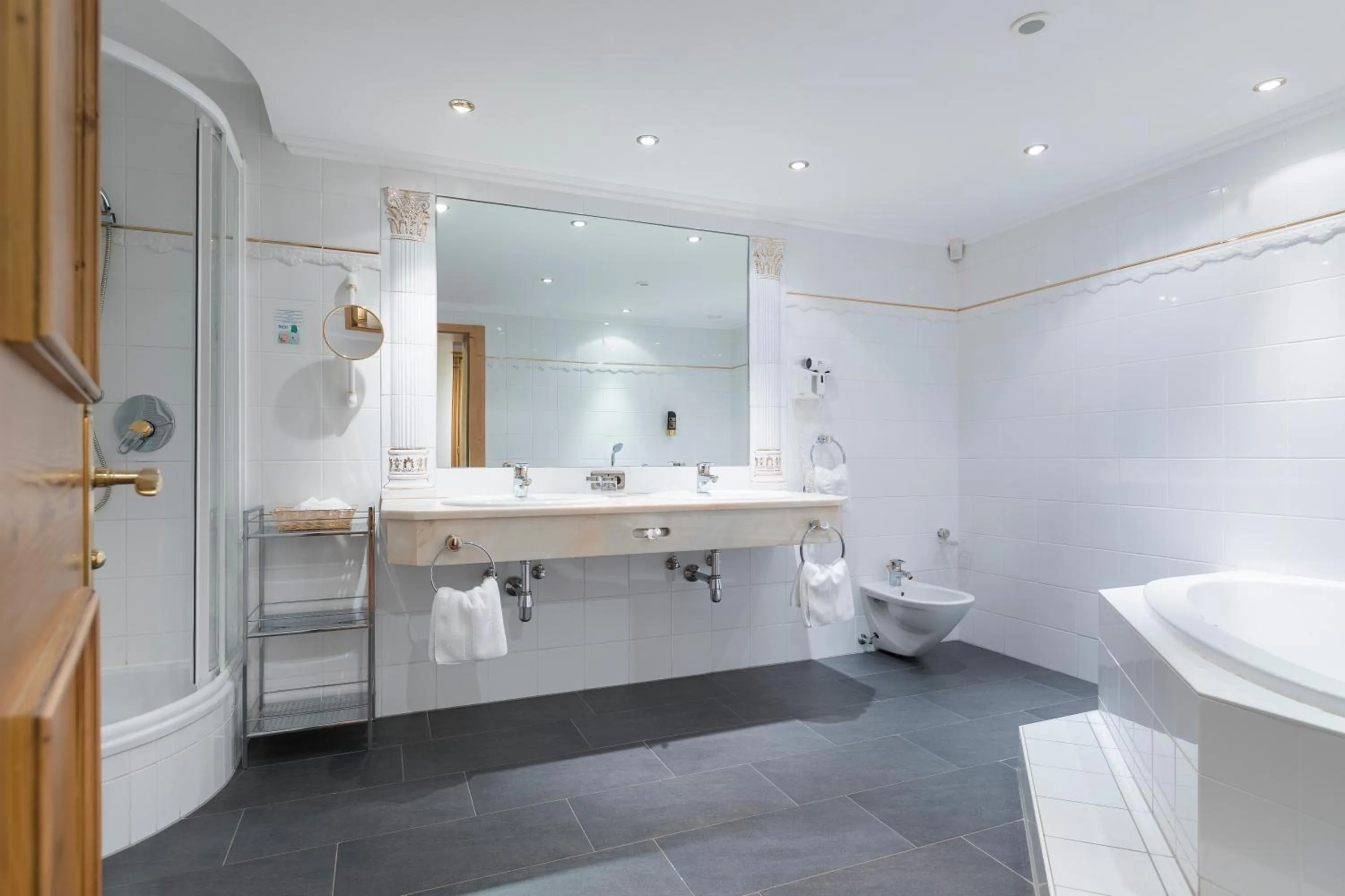 Bathroom in Hotel Alte Post