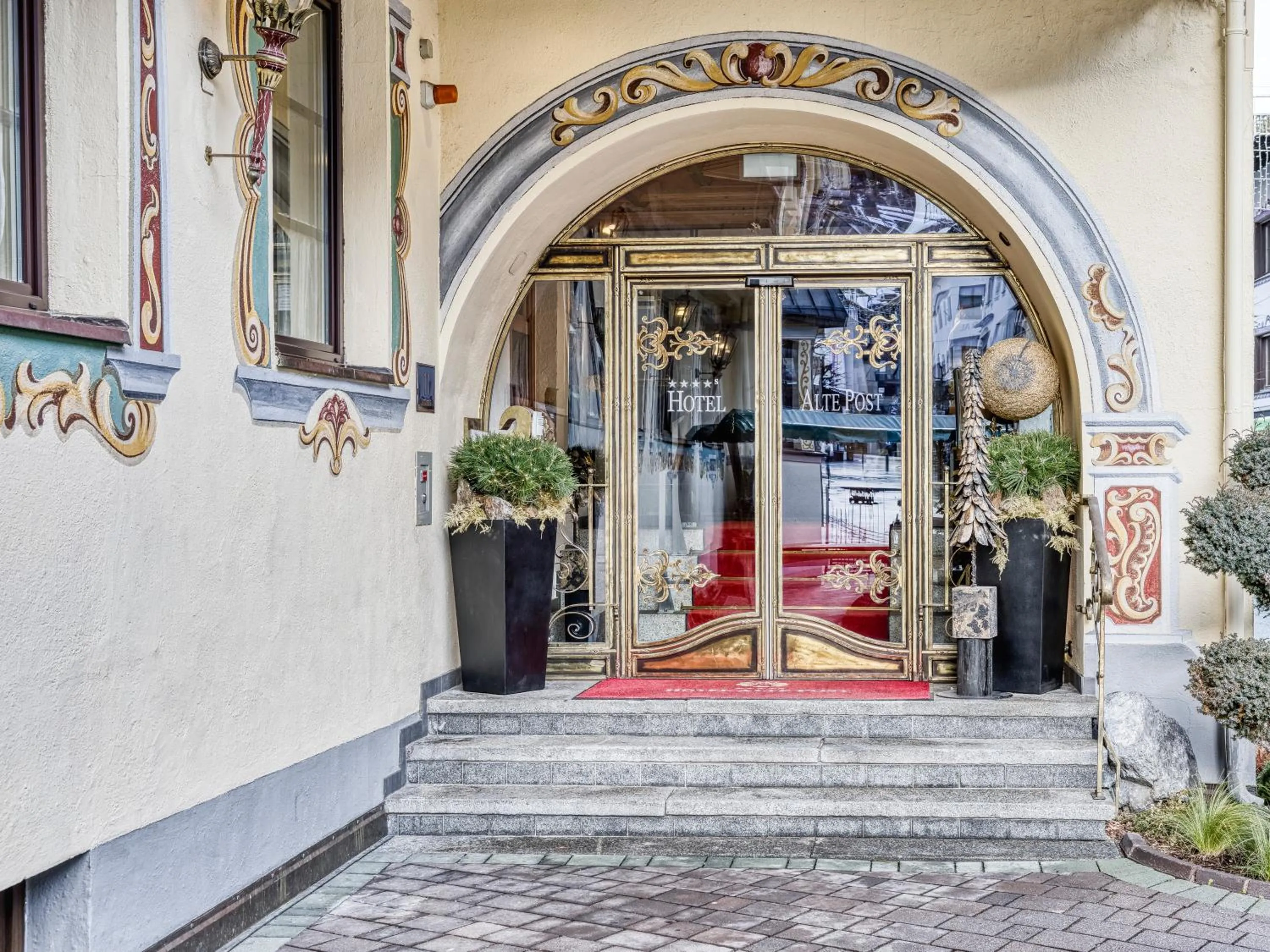 Facade/entrance in Hotel Alte Post