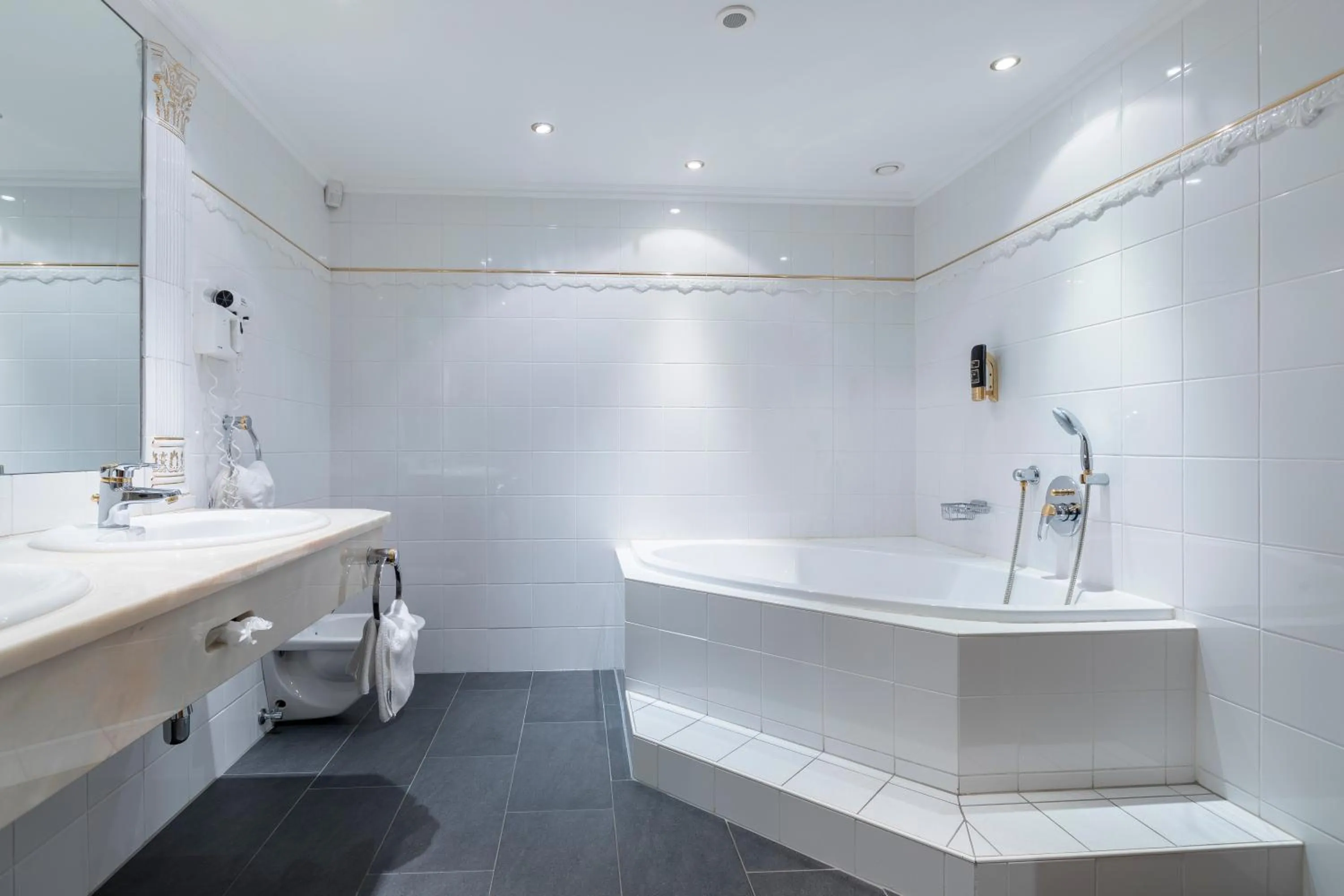 Bathroom in Hotel Alte Post