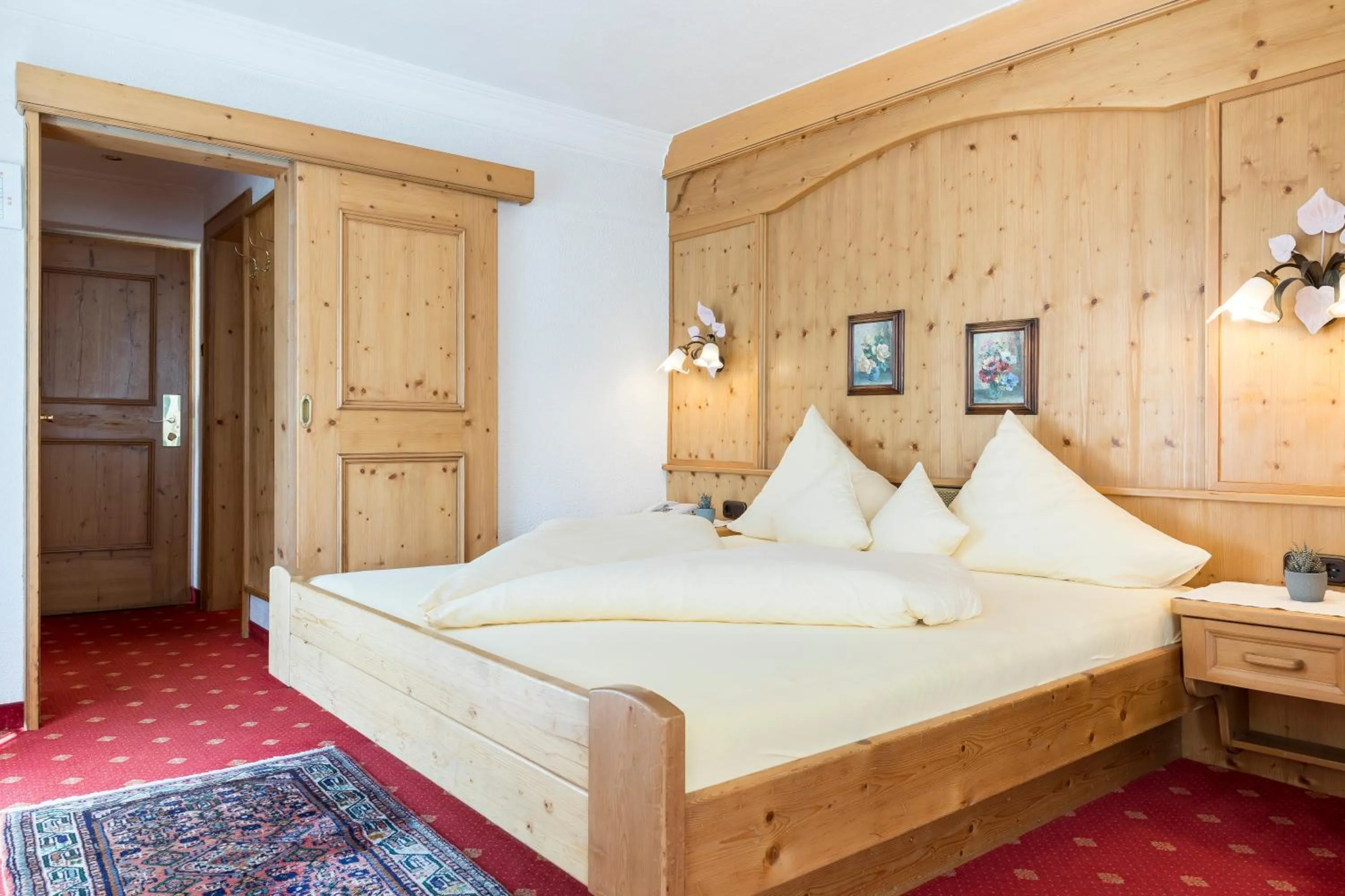 Photo of the whole room, Bed in Hotel Alte Post