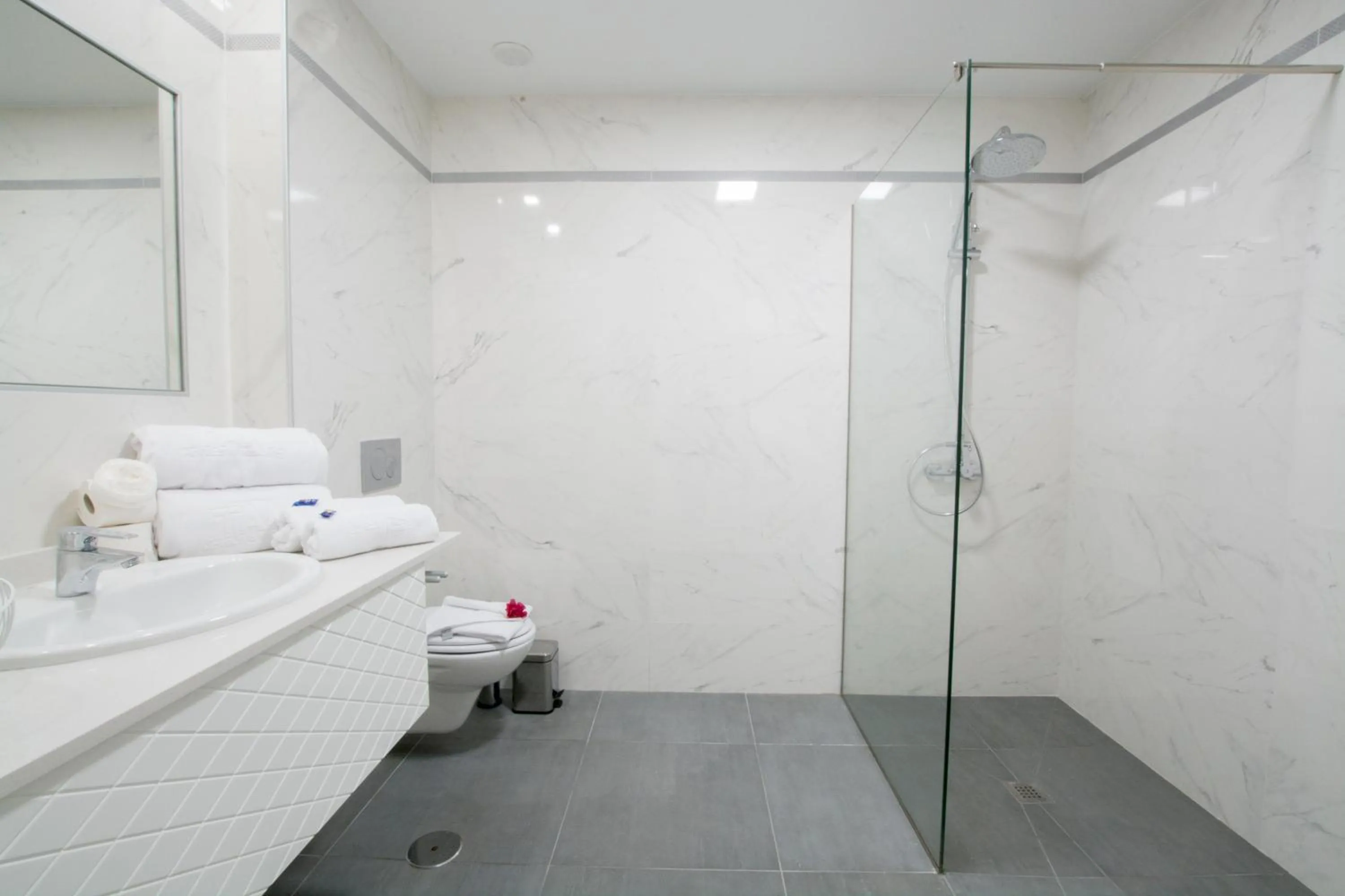 Shower in Silvi Villas by TAM Resorts