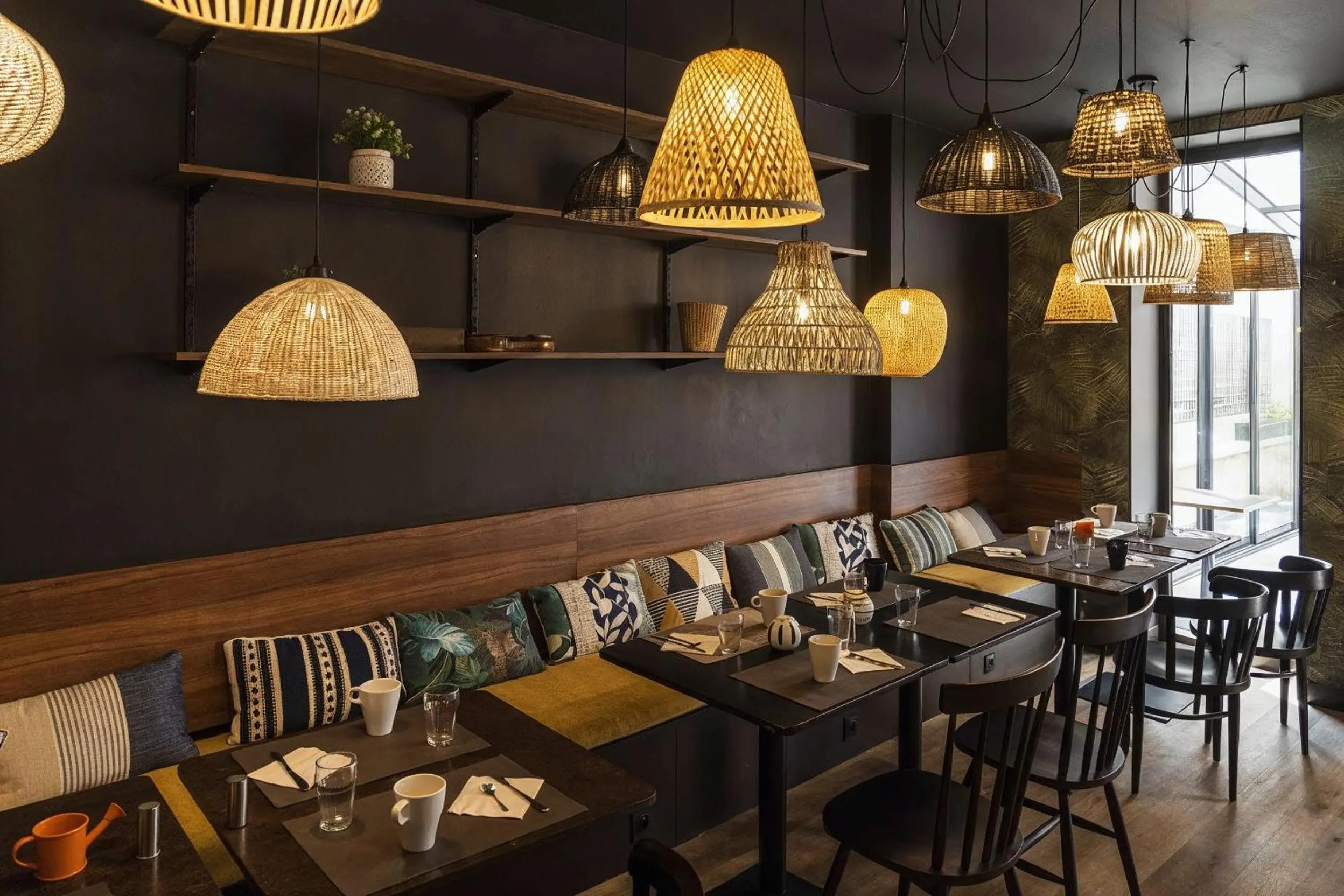 Restaurant/places to eat in Hotel SUB