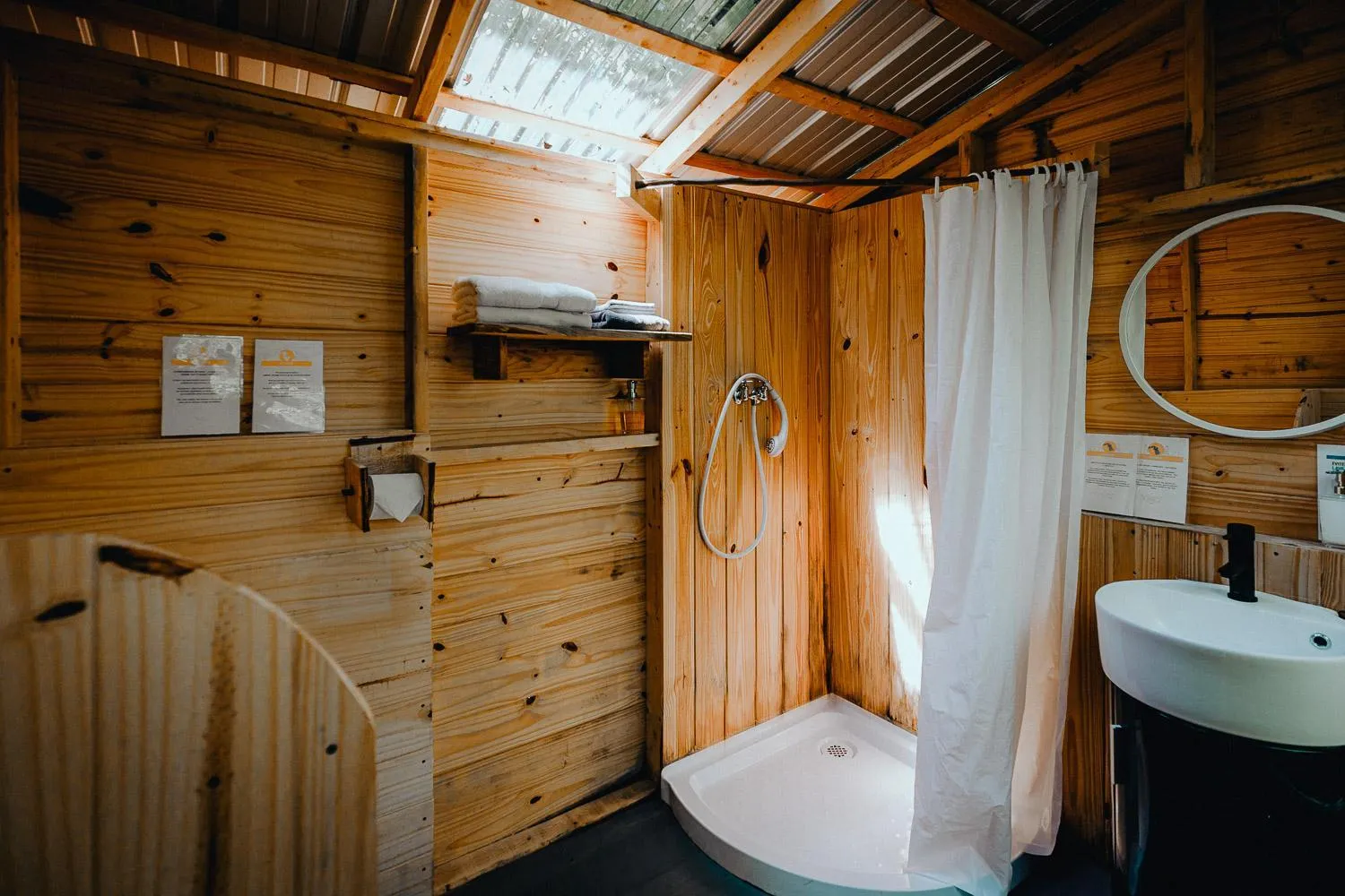 Shower in Canopée Lit