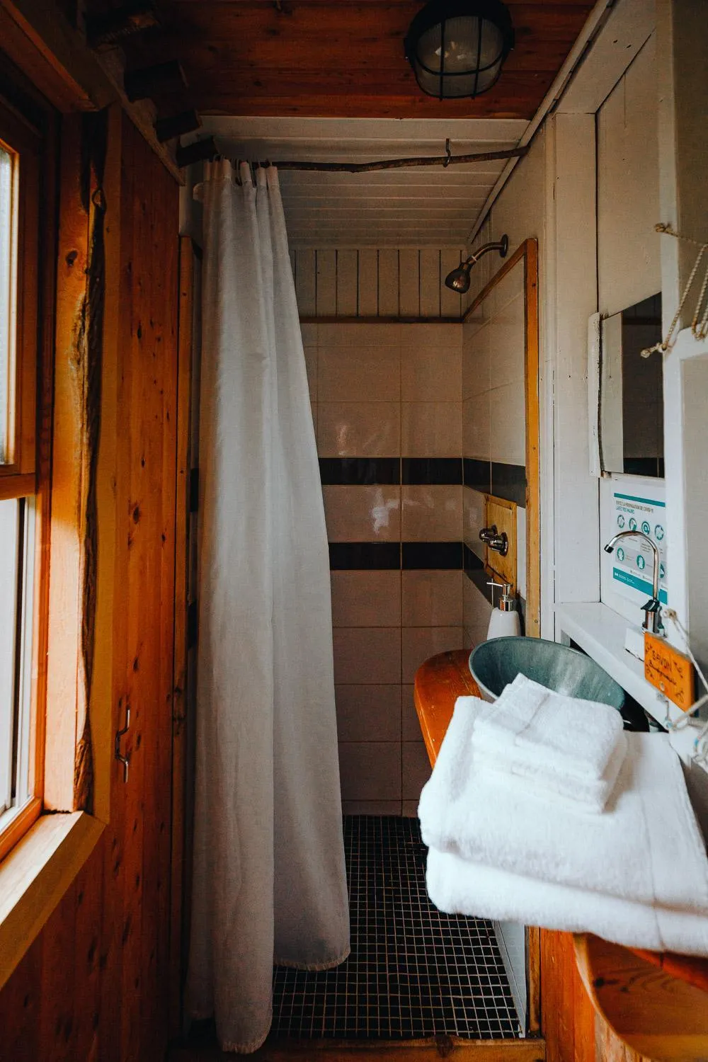 Shower in Canopée Lit