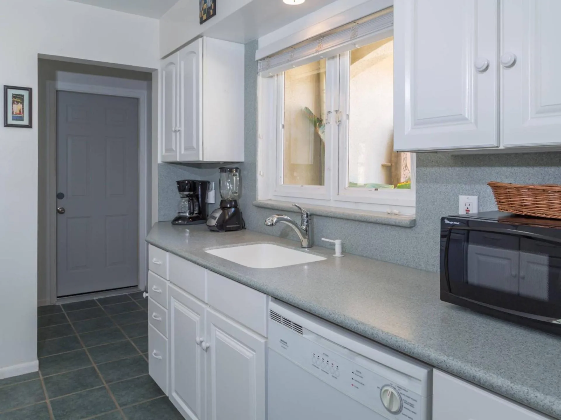 Reeves Garden House by ACME House Company