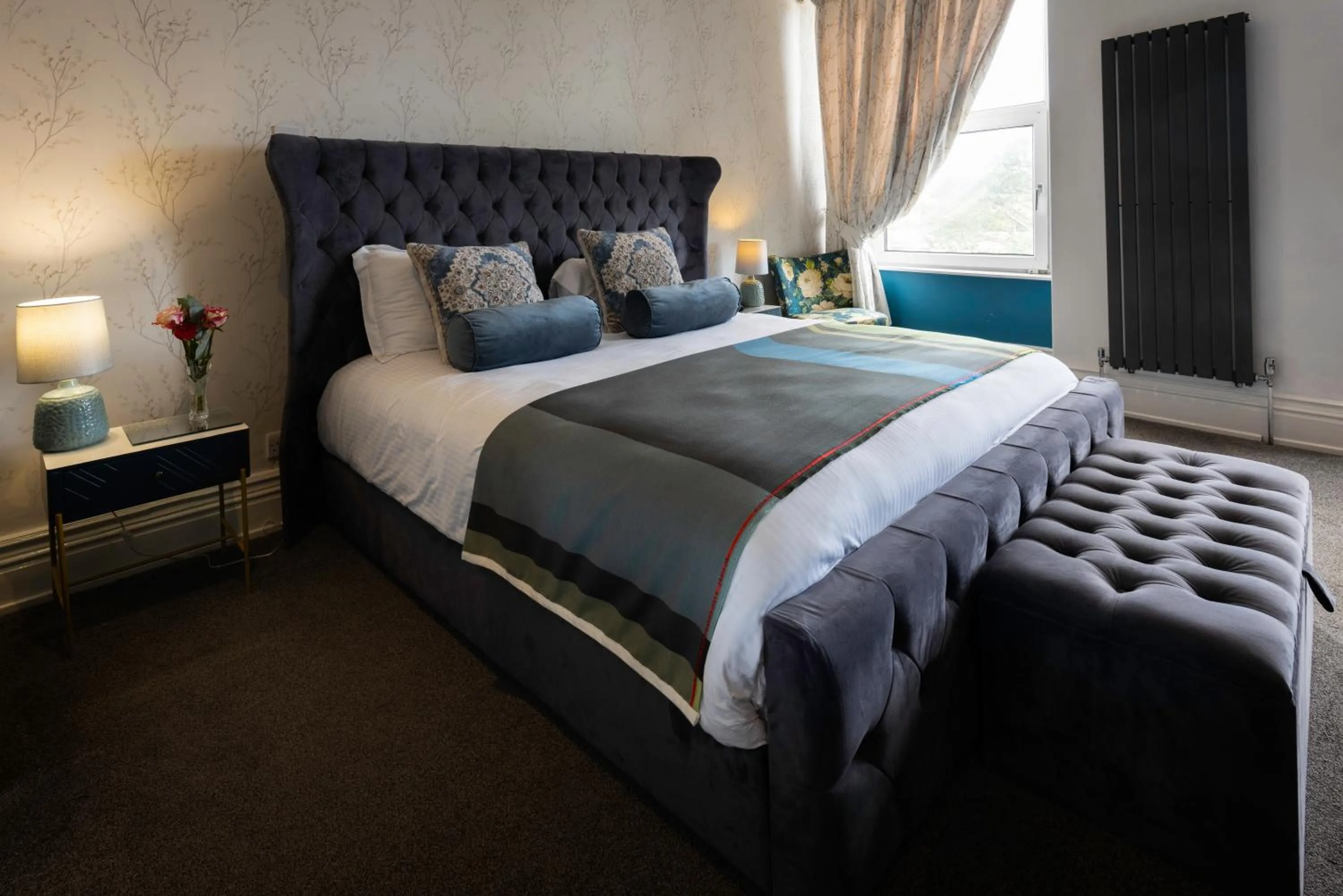 Bed in The Royal Station Hotel