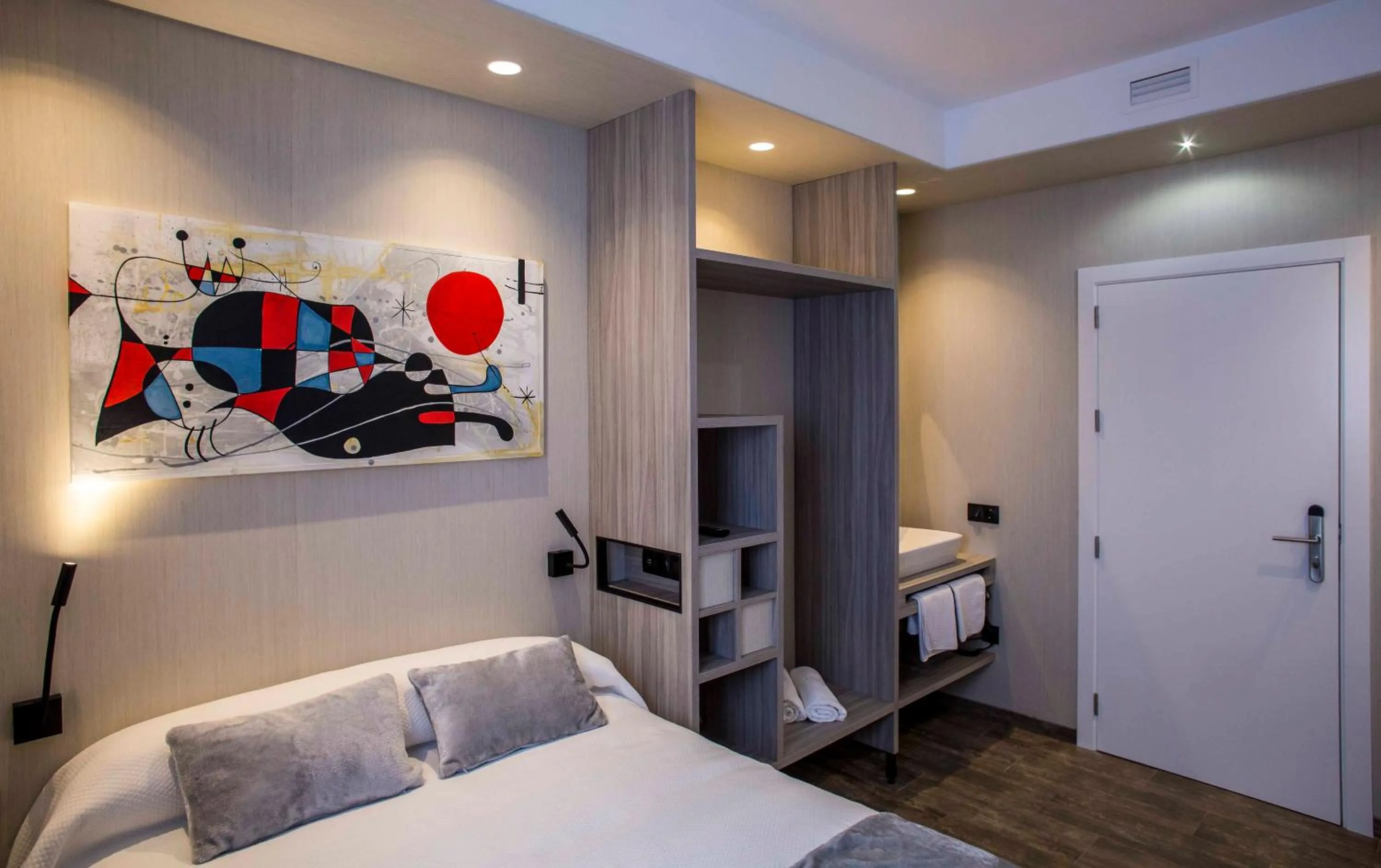 Decorative detail, Bed in Hostal Sevilla Santa Justa - Adults only