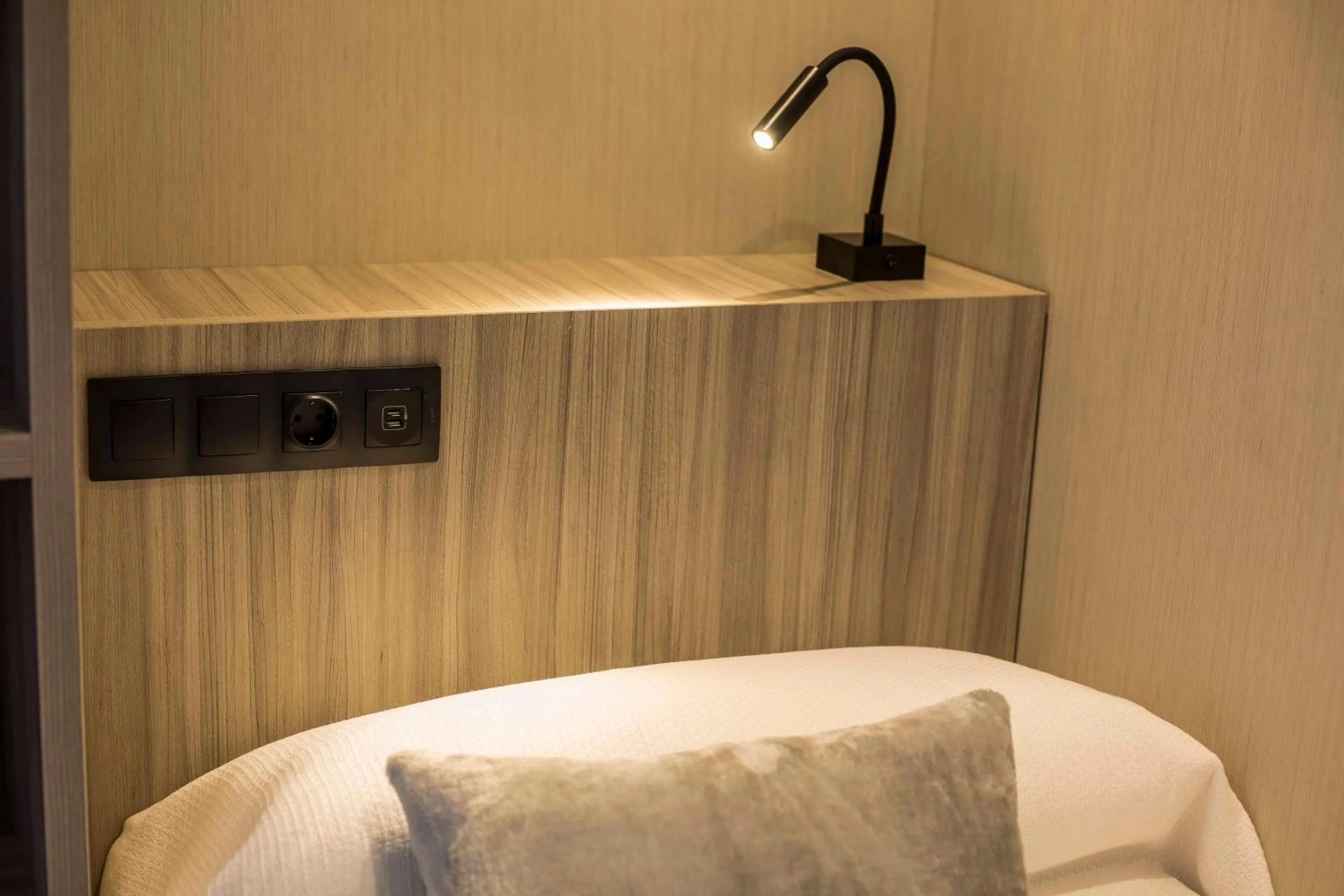 Decorative detail, Bed in Hostal Sevilla Santa Justa - Adults only