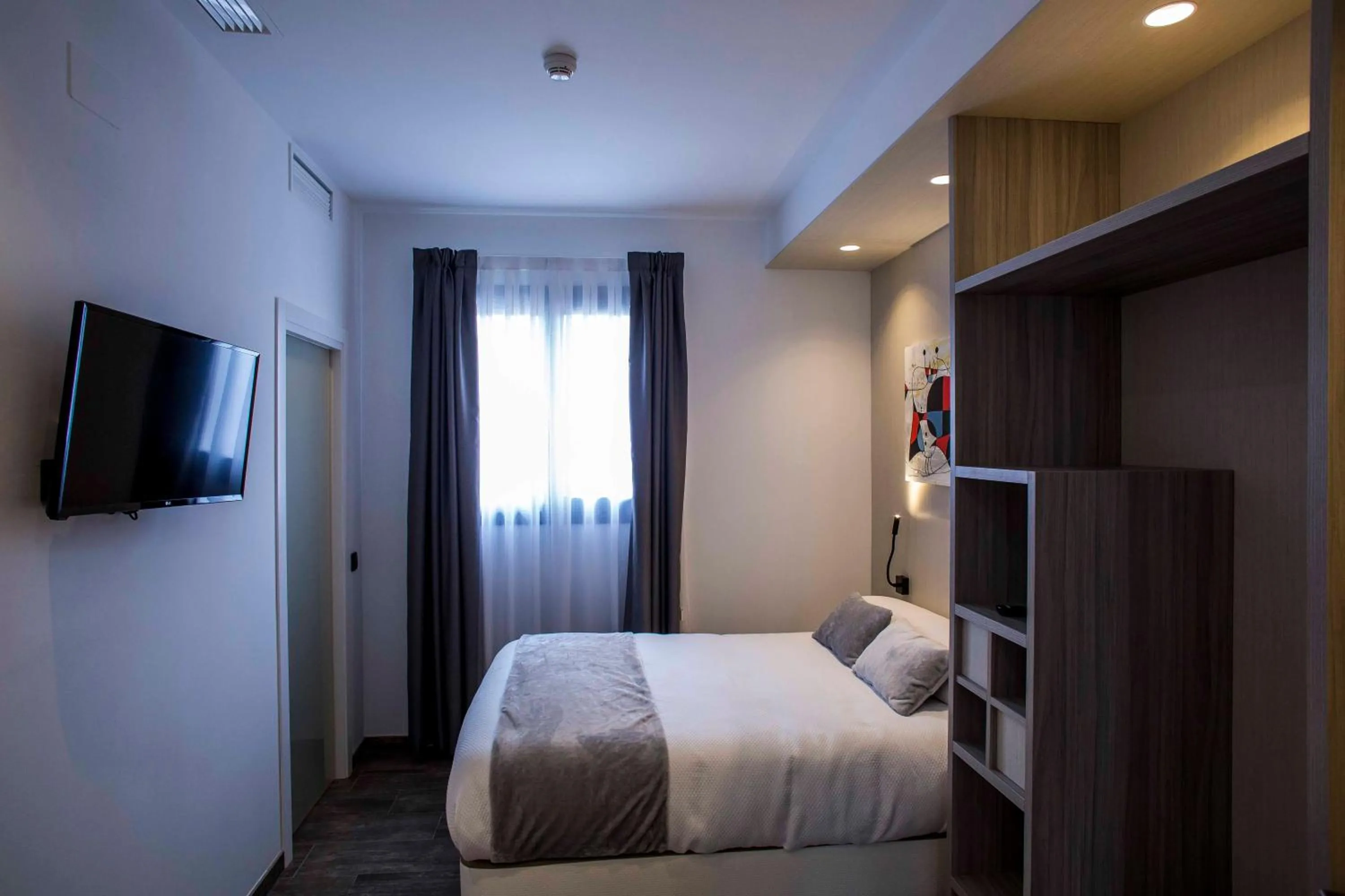 Photo of the whole room, Bed in Hostal Sevilla Santa Justa - Adults only