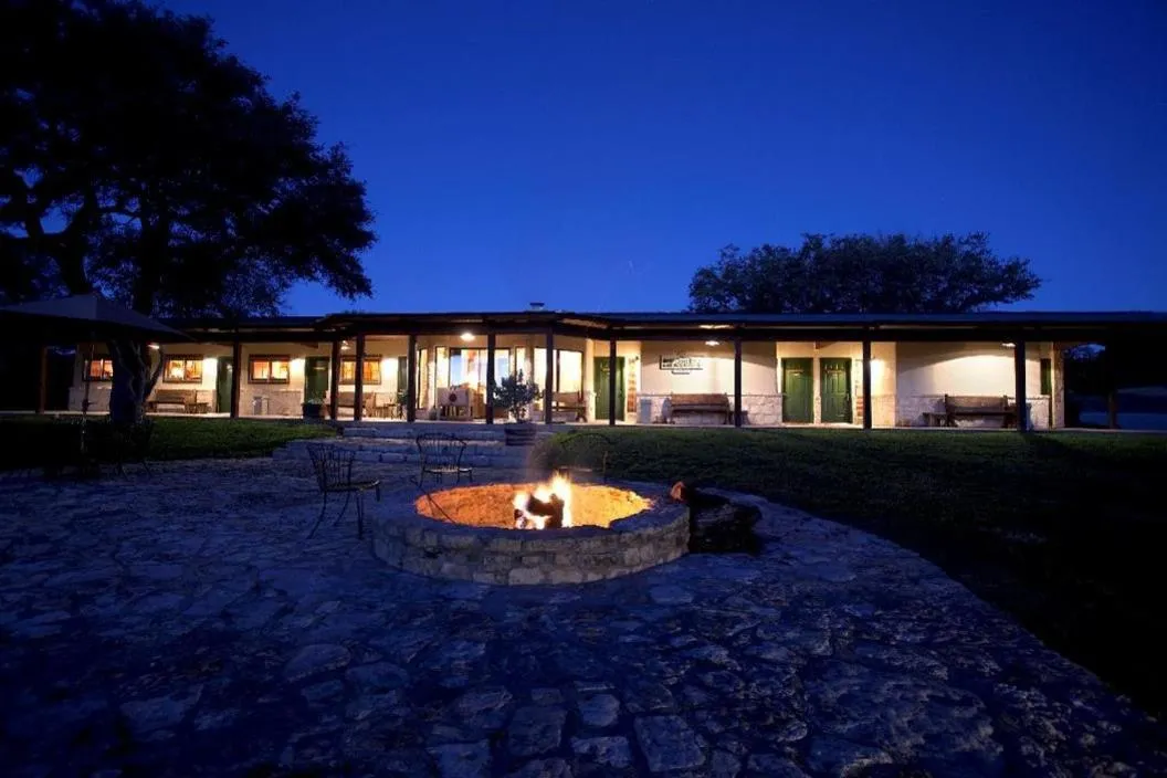 Facade/entrance in Joshua Creek Ranch