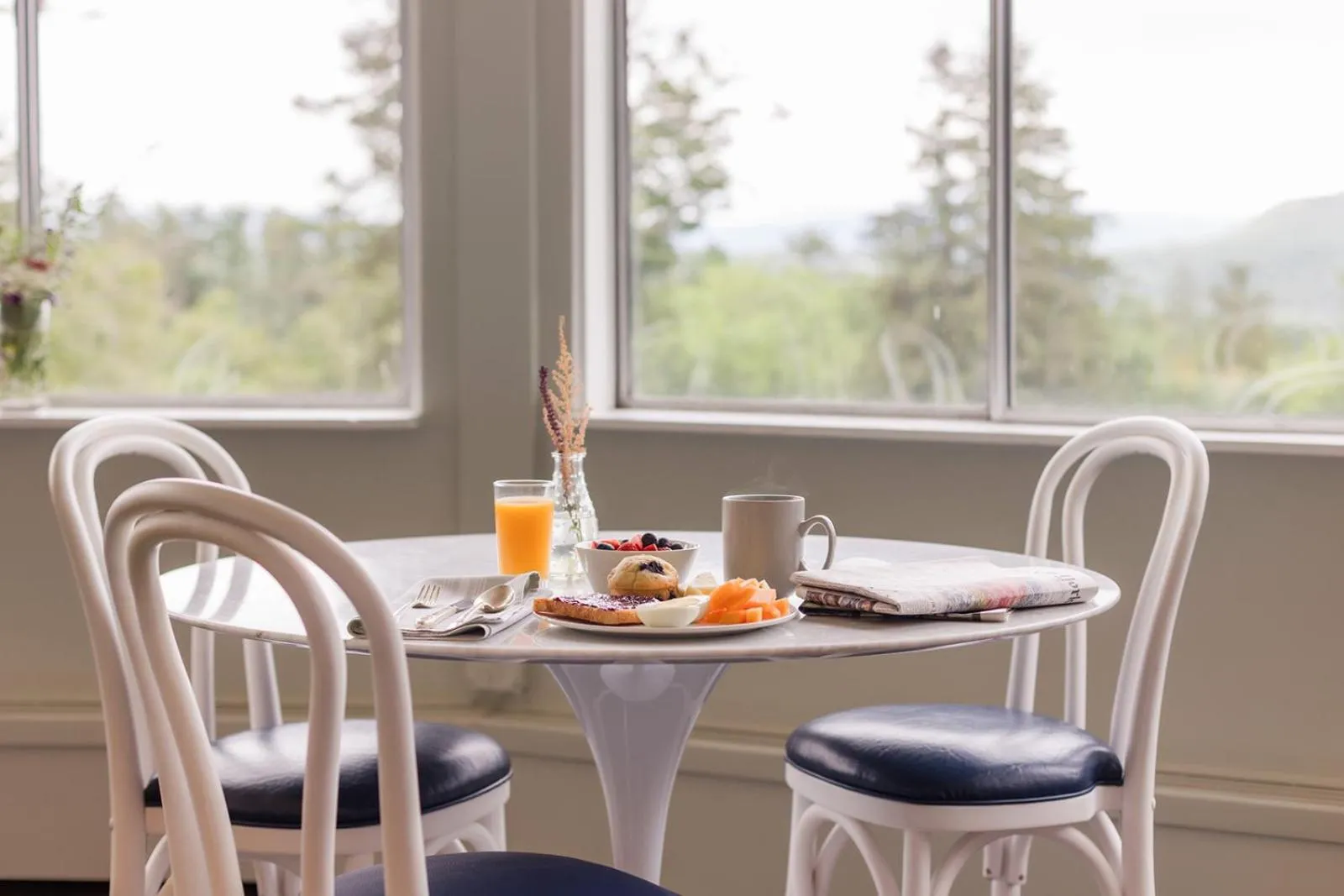 Breakfast in Apple Tree Inn