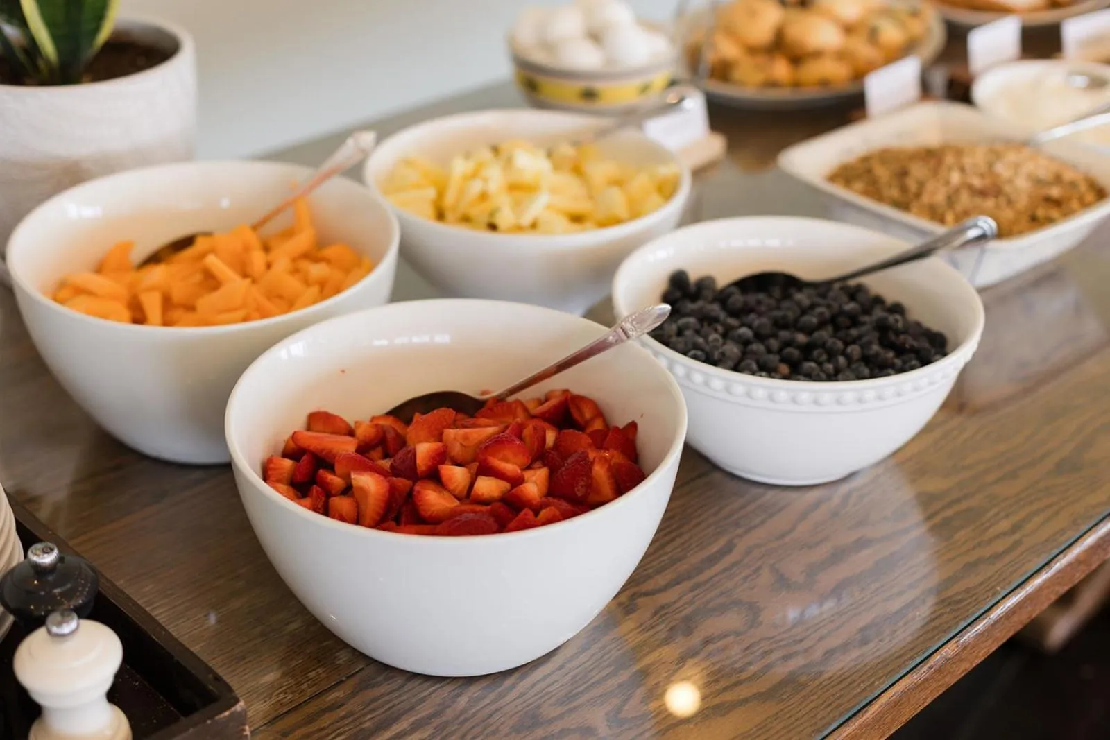 Buffet breakfast in Apple Tree Inn